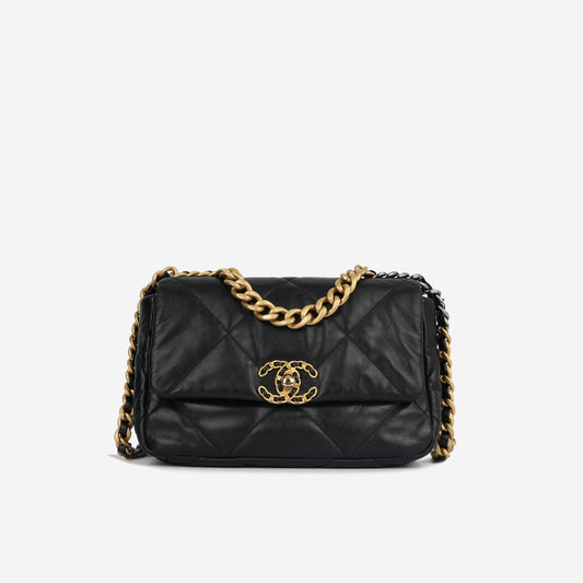 Chanel Chanel 19 Shoulder Bag - Rovelle Bags