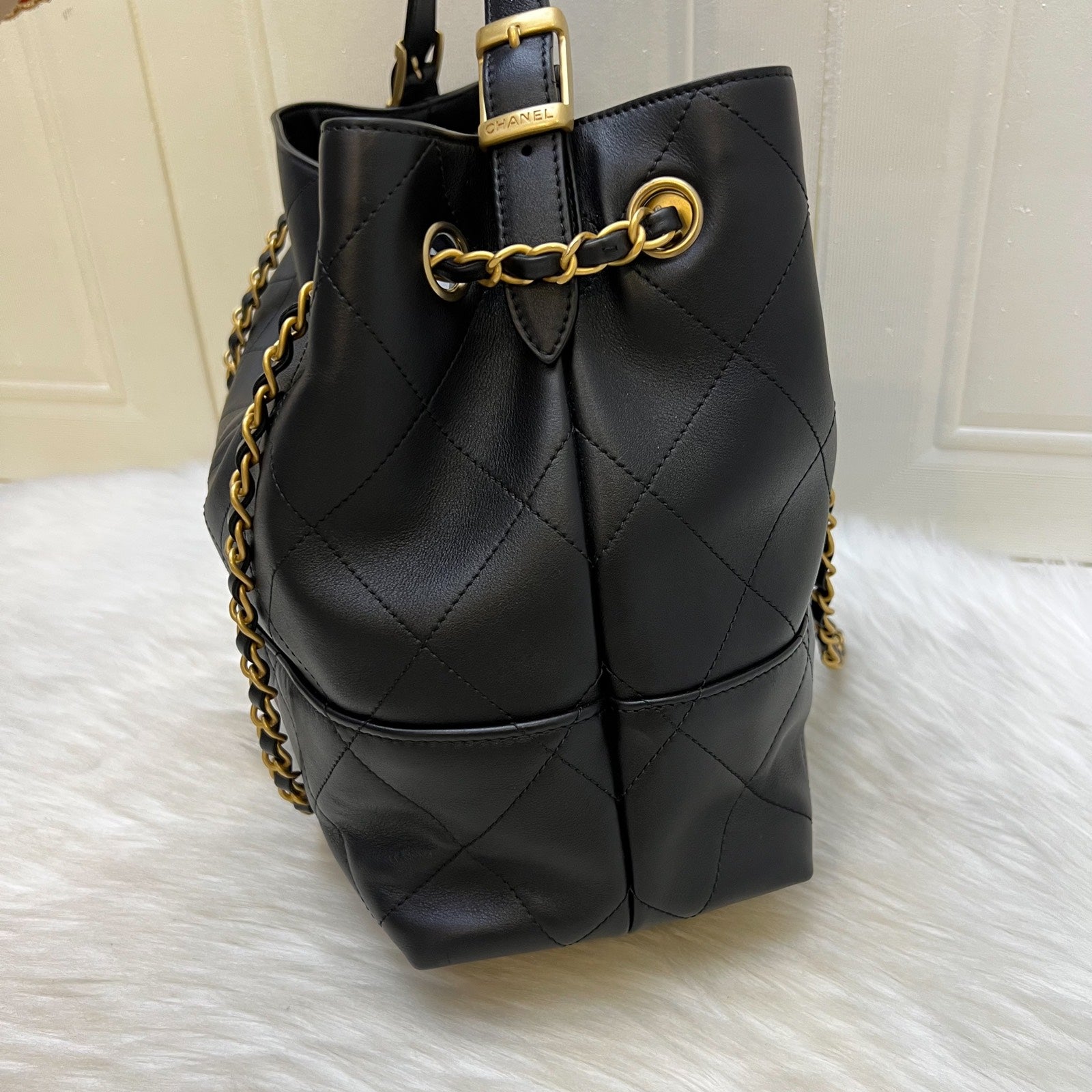 Chanel 25A Tote / Shopping Tote Bag - Rovelle Bags