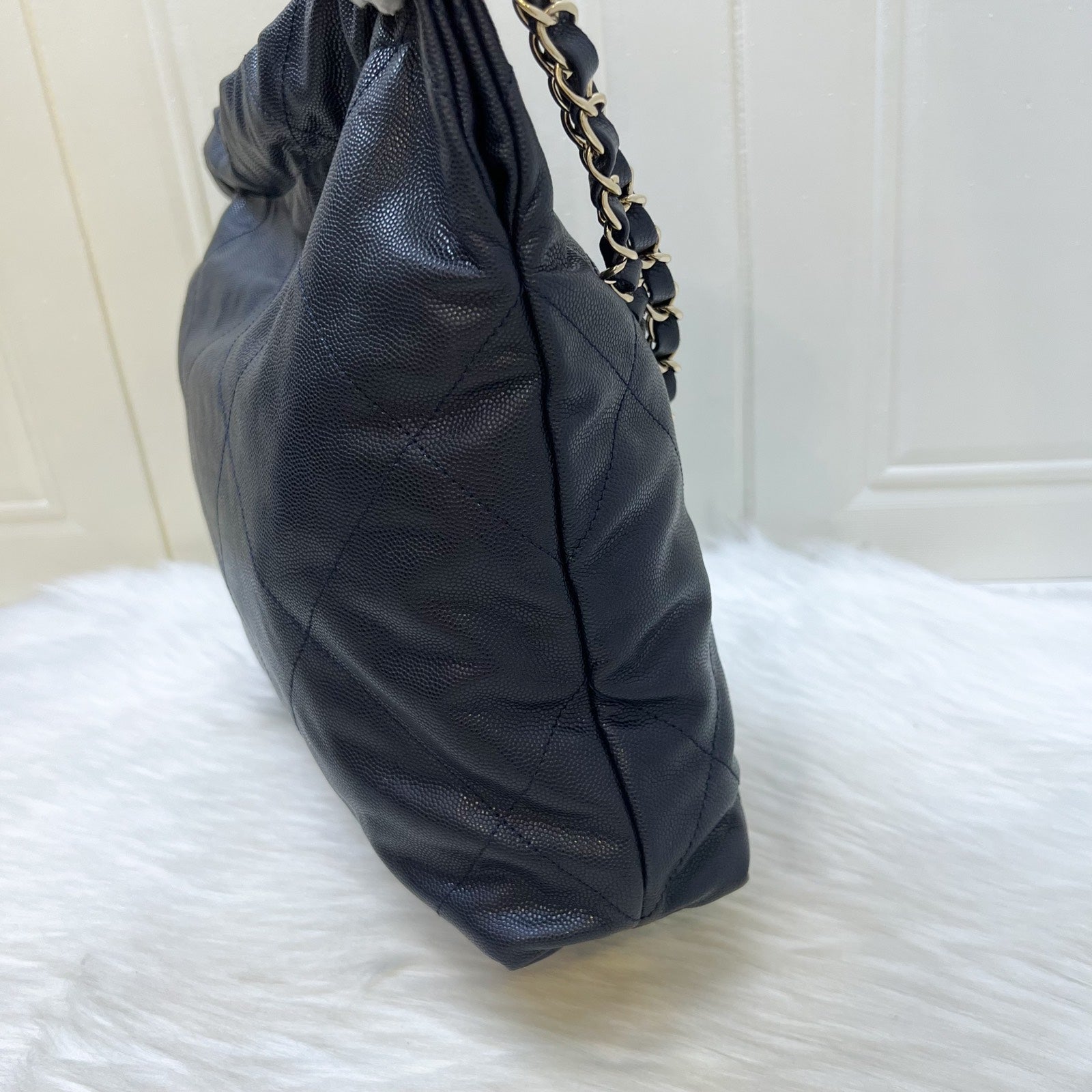 Chanel 22 Small Hobo Handbag - Rovelle Bags