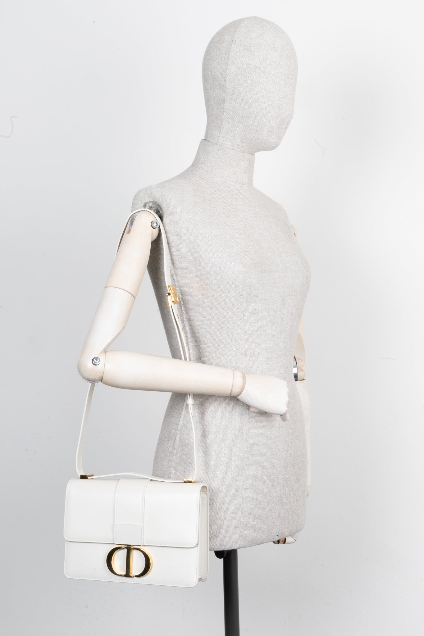 Dior 30 Montaigne Shoulder Bag - Rovelle Bags