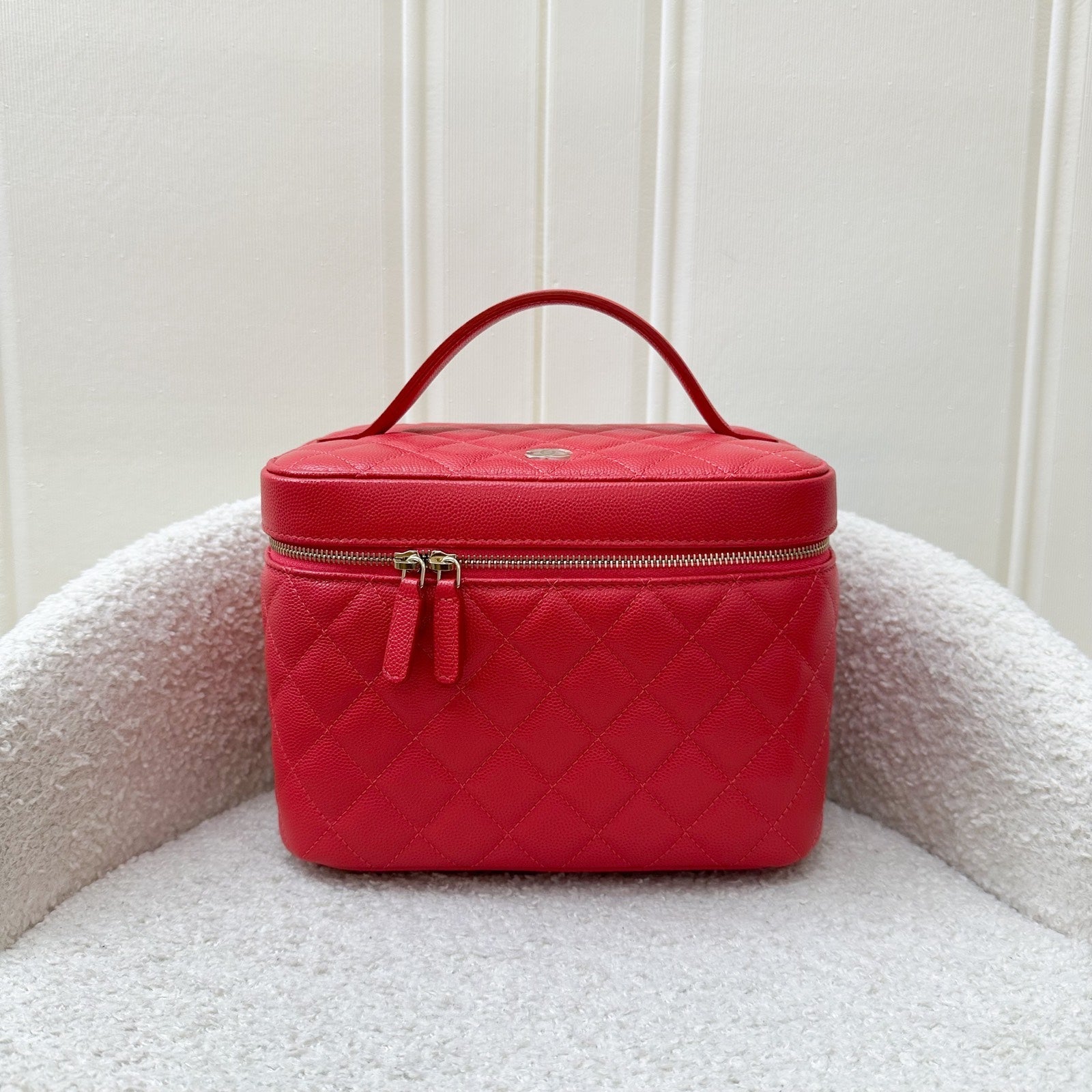 Chanel Top Handle Vanity Case in Handbag - Rovelle Bags