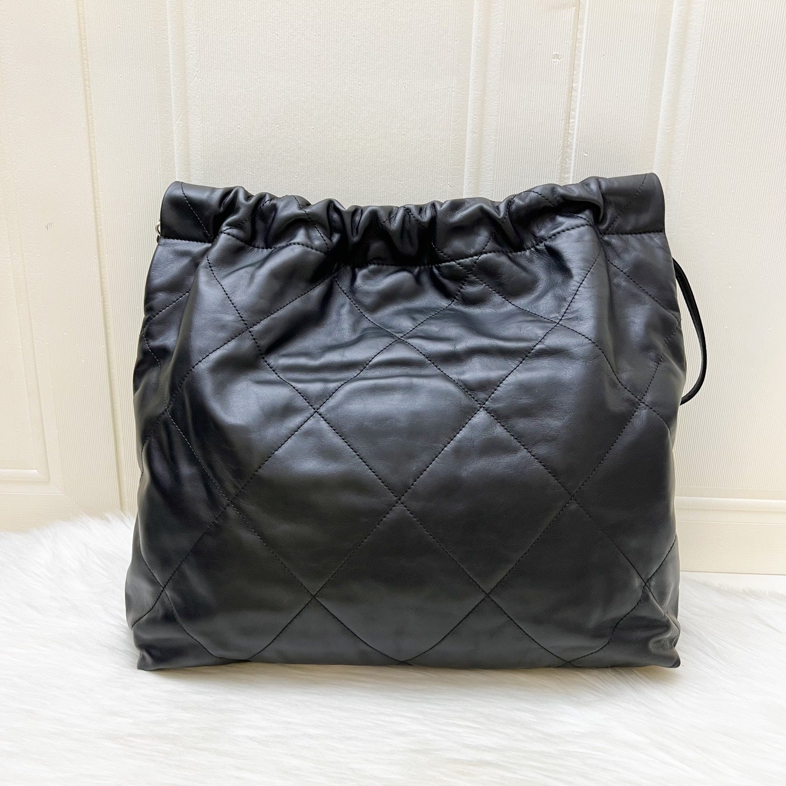 Chanel 22 Medium Hobo Handbag - Rovelle Bags