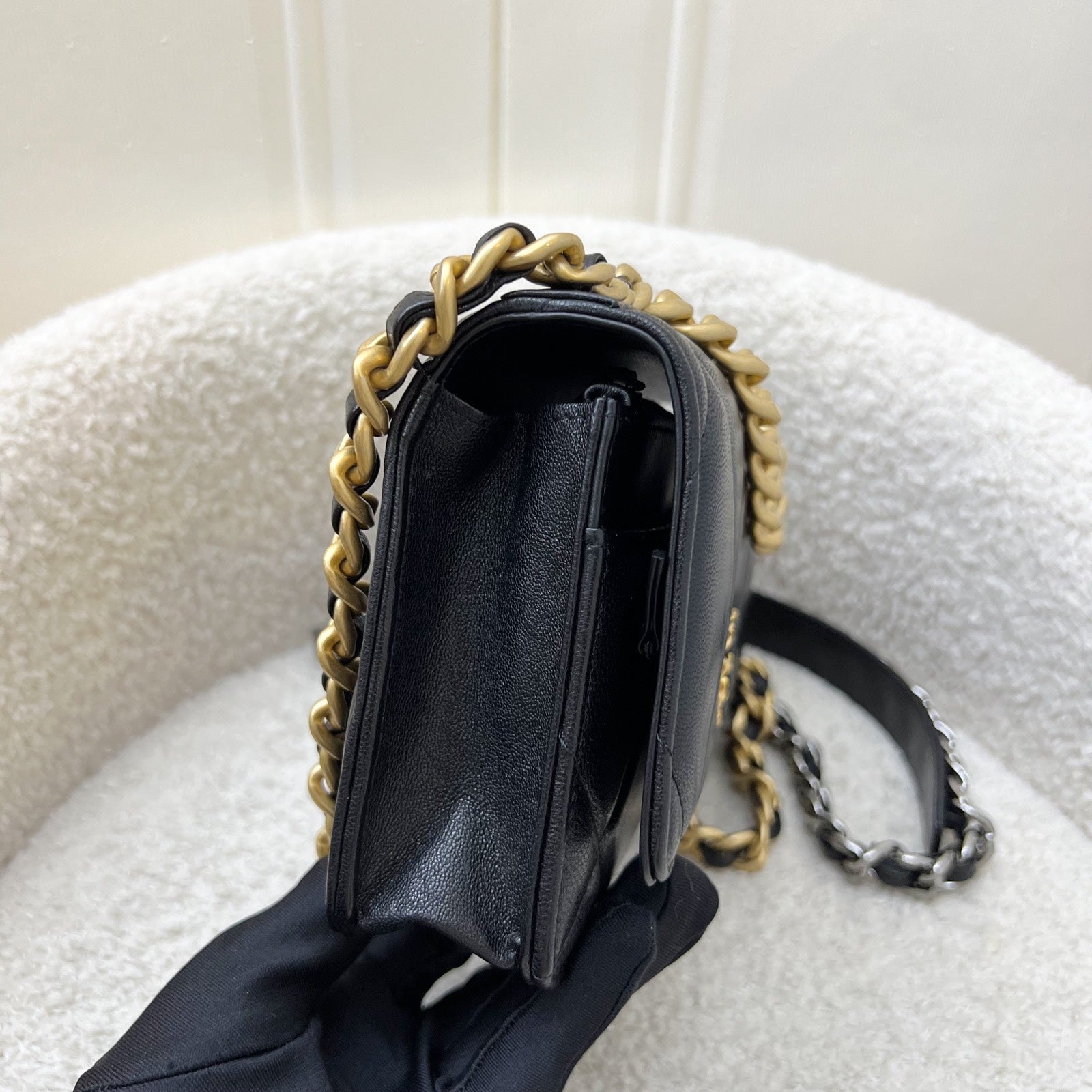 Chanel 19 Wallet on Chain WOC Crossbody Bag - Rovelle Bags