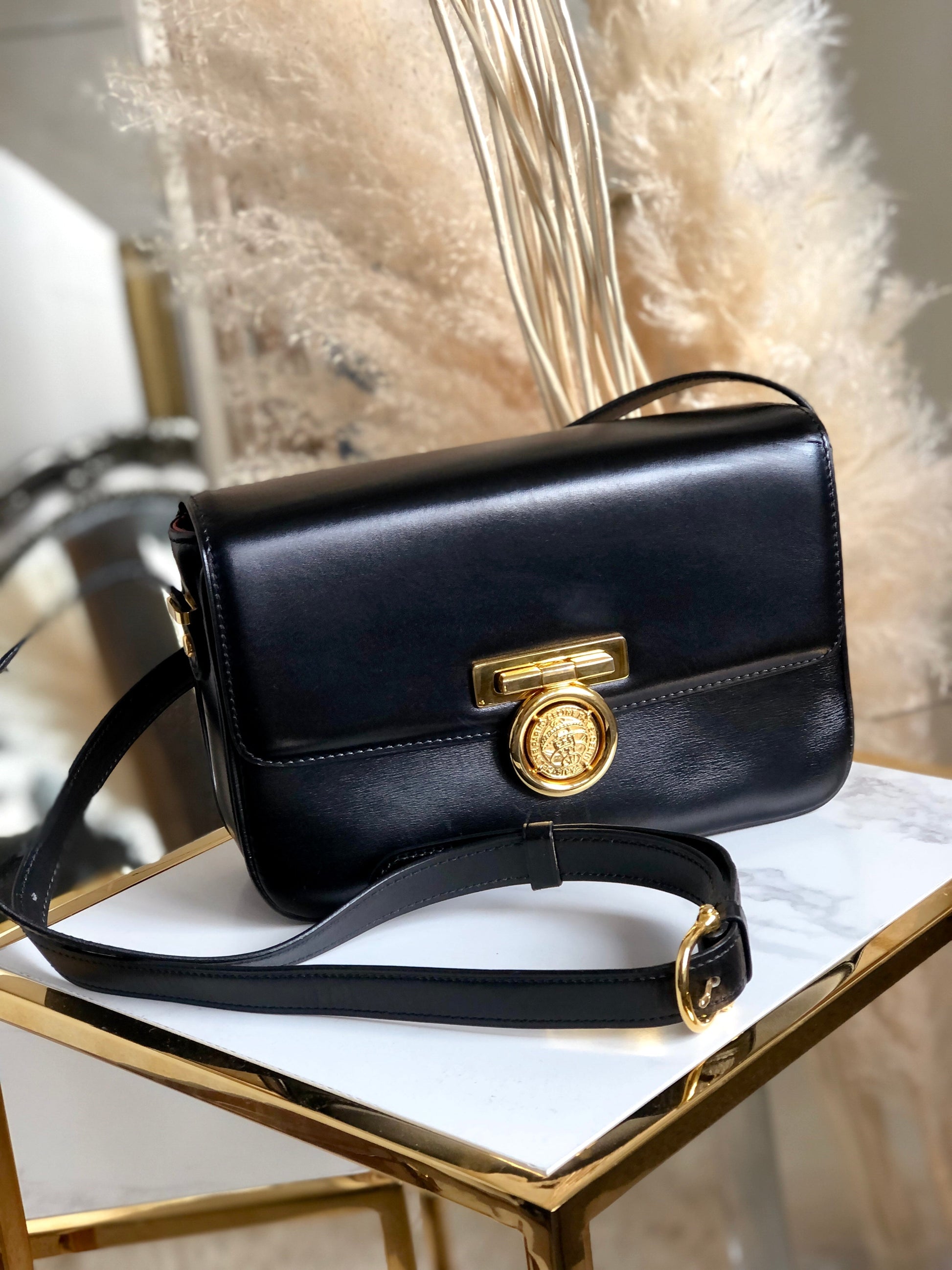 CELINE Medal motif Leather Crossbody Shoulder bag Black Old Celine 3sn772