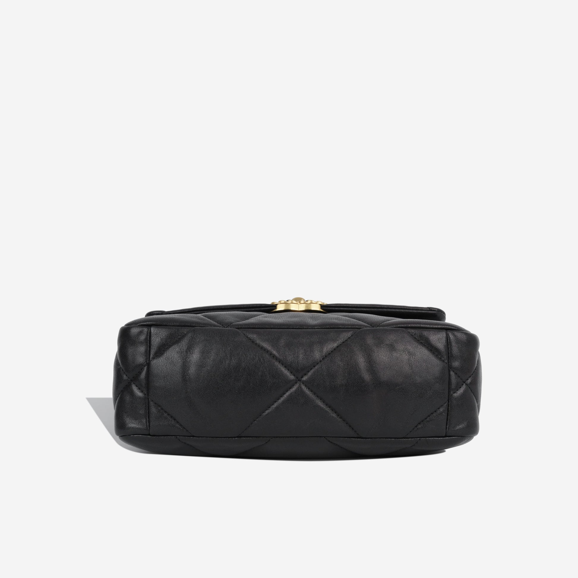 Chanel Chanel 19 Shoulder Bag - Rovelle Bags