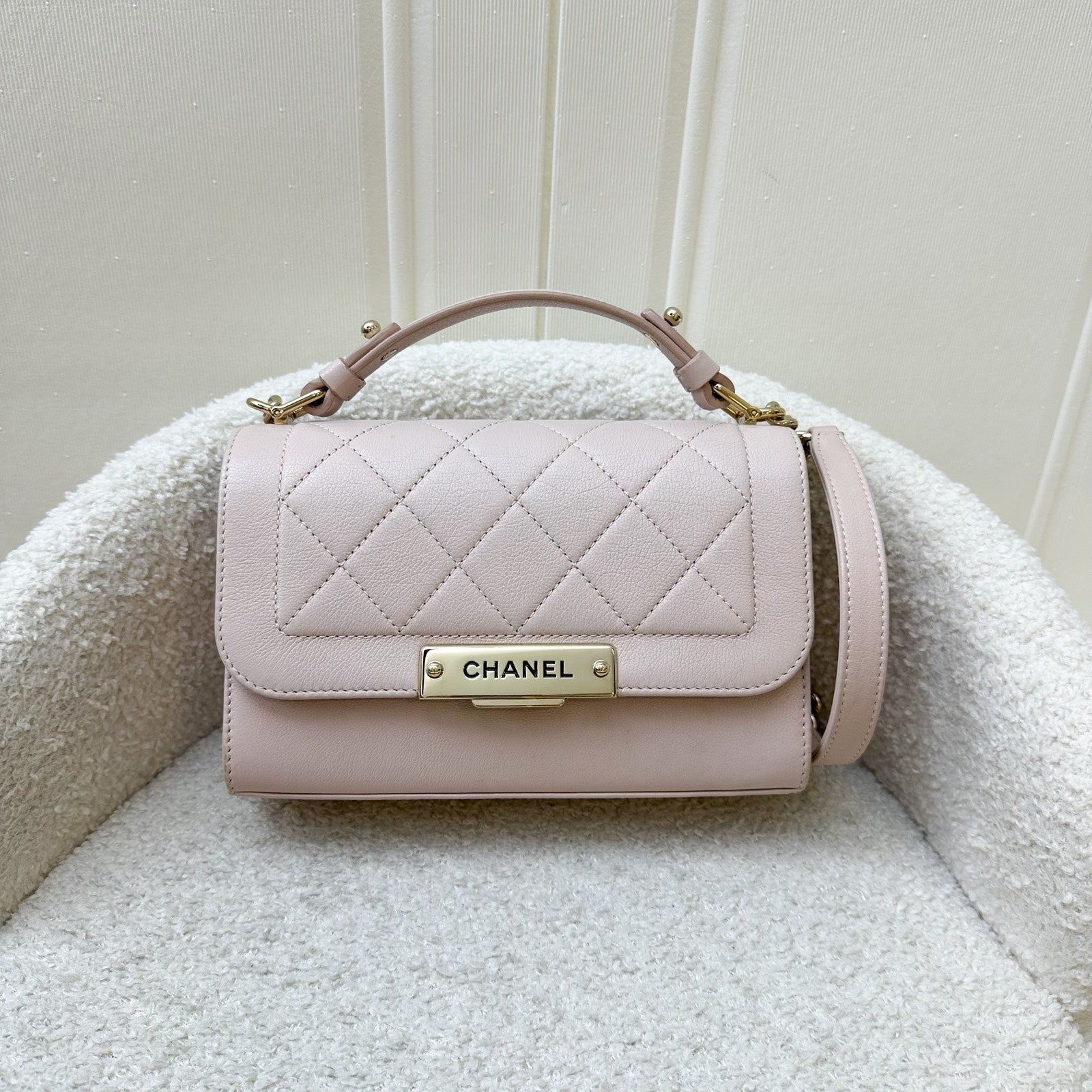 Chanel 17C Click Label Shoulder Shoulder Bag - Rovelle Bags