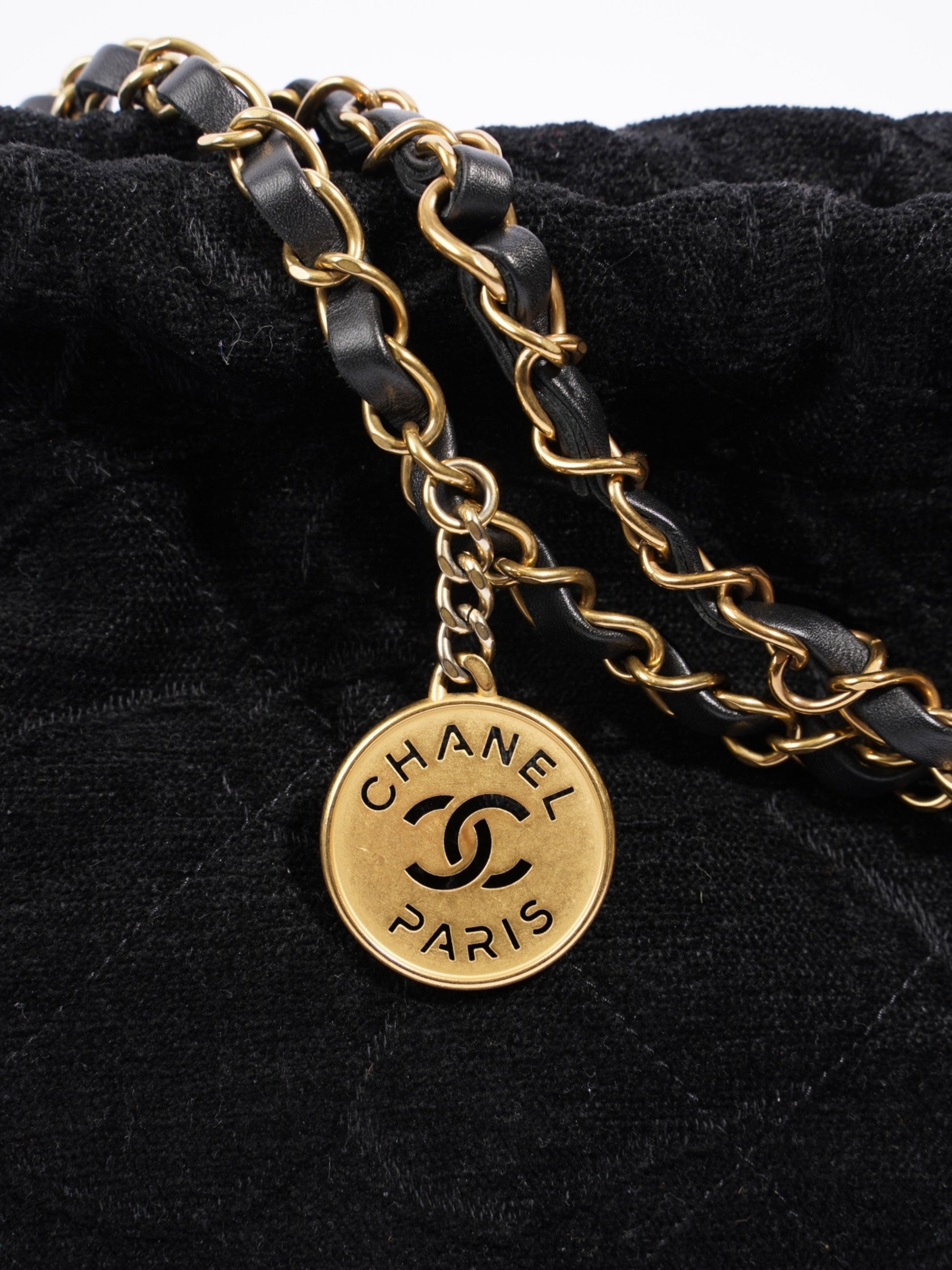 Chanel Chanel 22 Shoulder Bag - Rovelle Bags