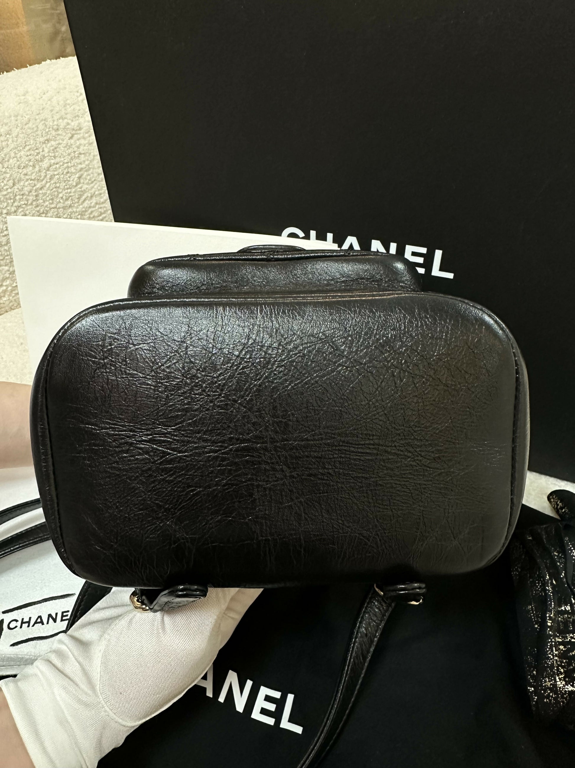 Chanel Chanel 22 Shoulder Bag - Rovelle Bags