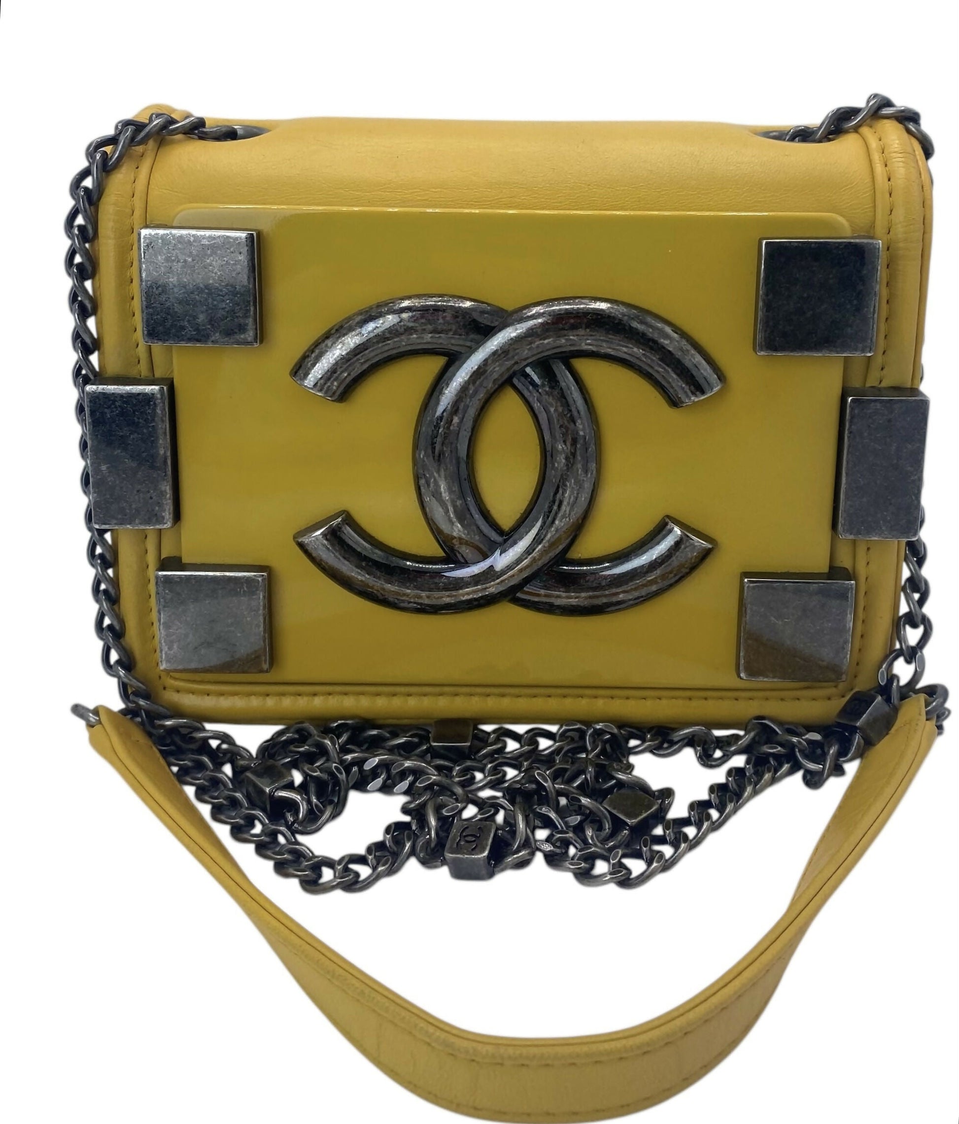 Chanel Boy Shoulder Bag - Rovelle Bags