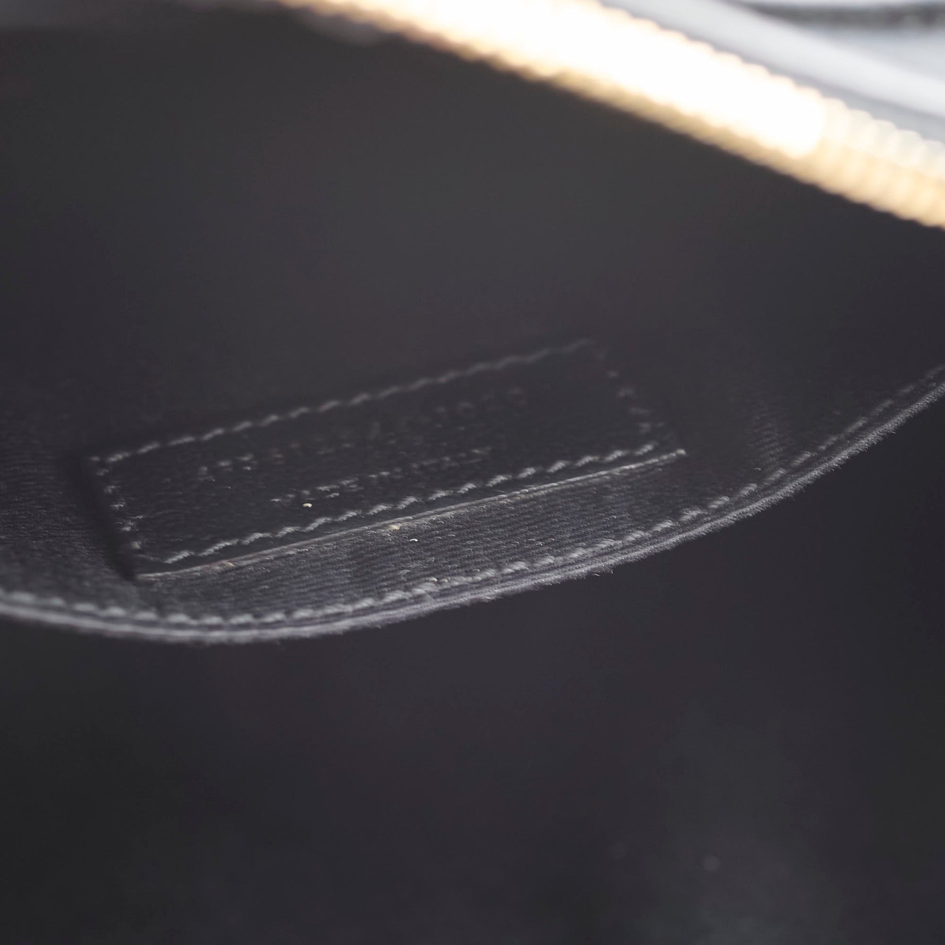 Saint Laurent Lou Crossbody - Rovelle Bags