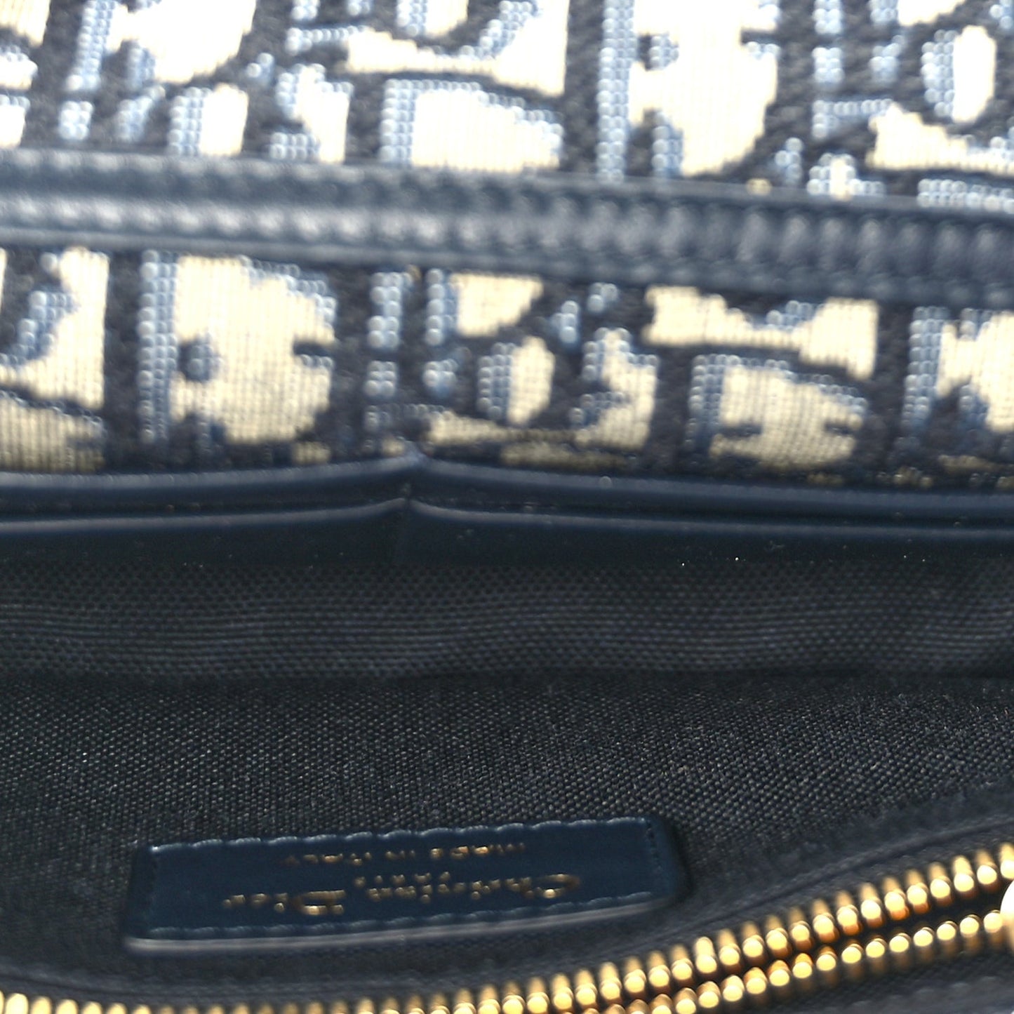 Dior 30 Montaigne Shoulder Bag - Rovelle Bags