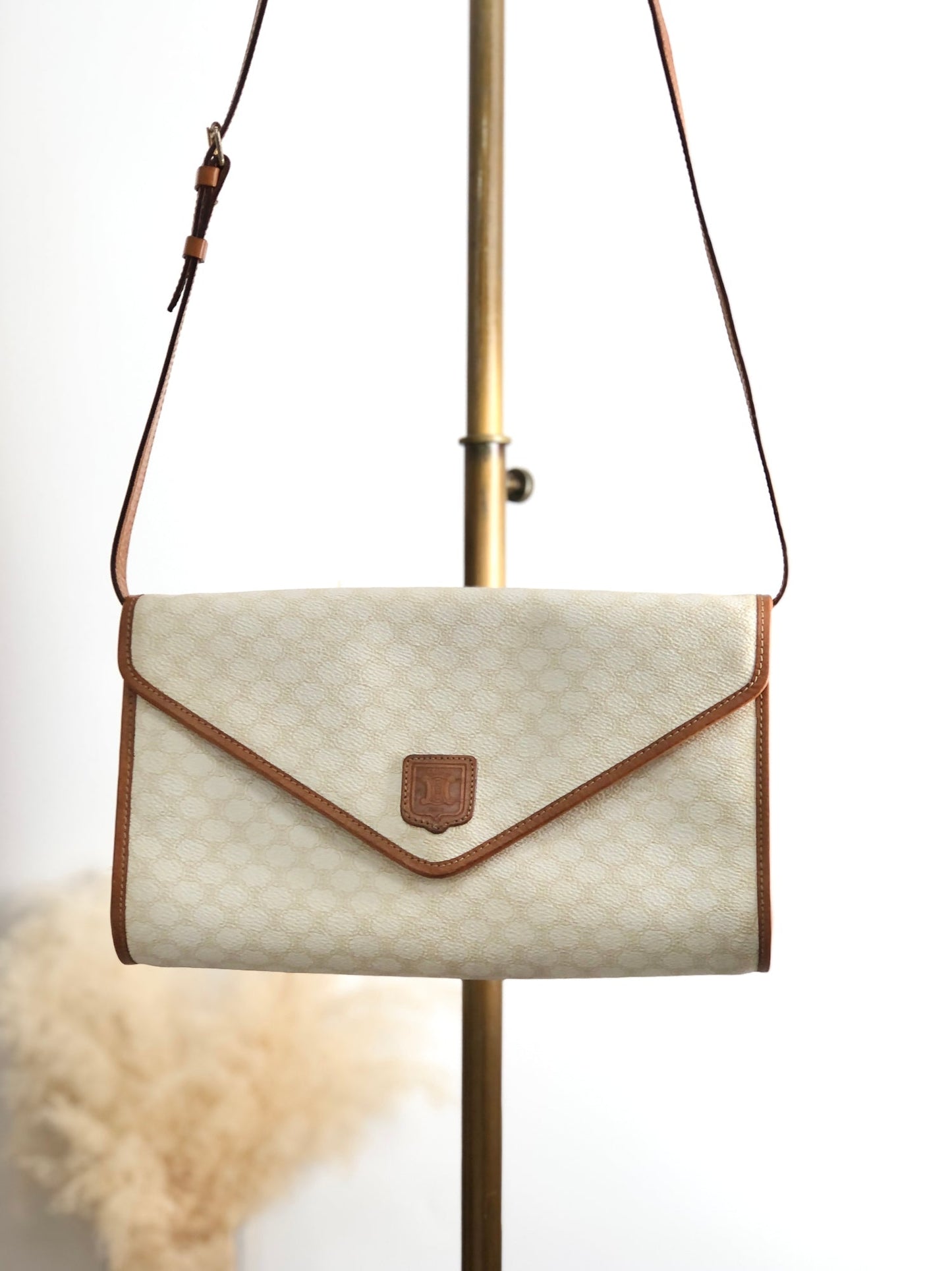 CELINE Shoulder bag White j56zbi