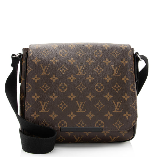 Louis Vuitton Monogram Canvas District PM Messenger Bag (SHF-m1A18g)