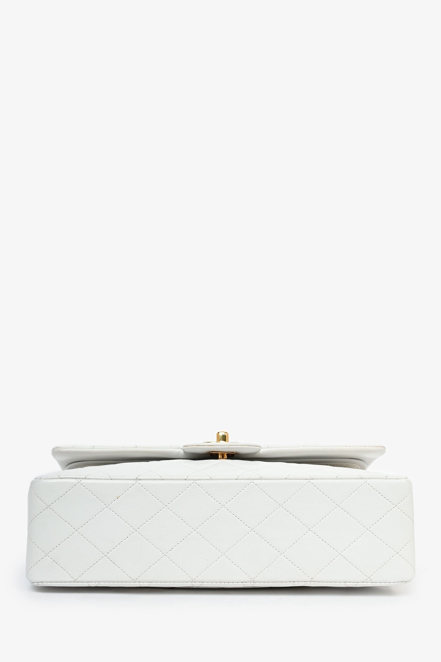 Chanel ™ 1991-94 White Shoulder Bag - Rovelle Bags