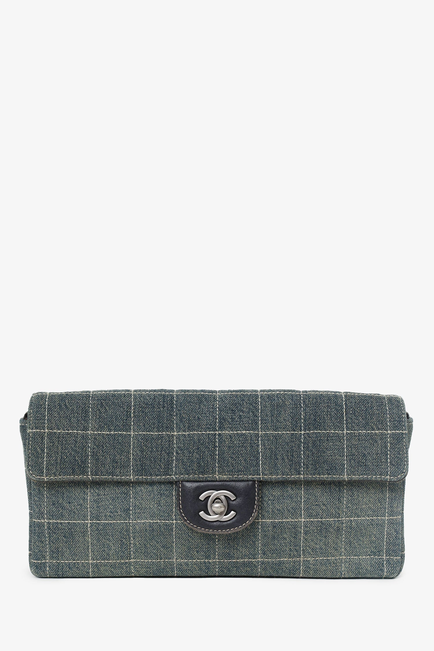 Chanel ™ 2000-02 Blue Shoulder Bag - Rovelle Bags