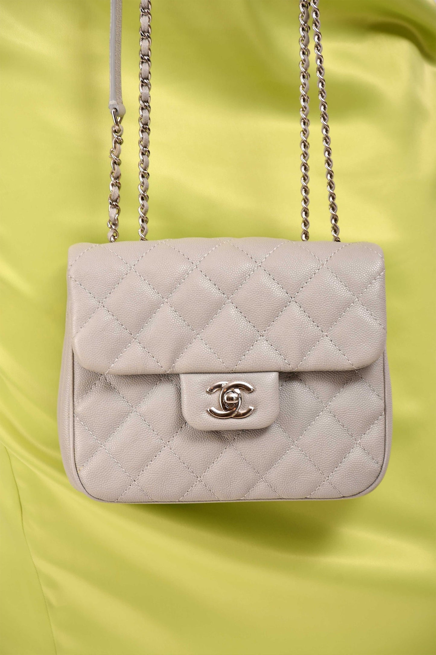 Chanel ™ 2018 Light Handbag - Rovelle Bags