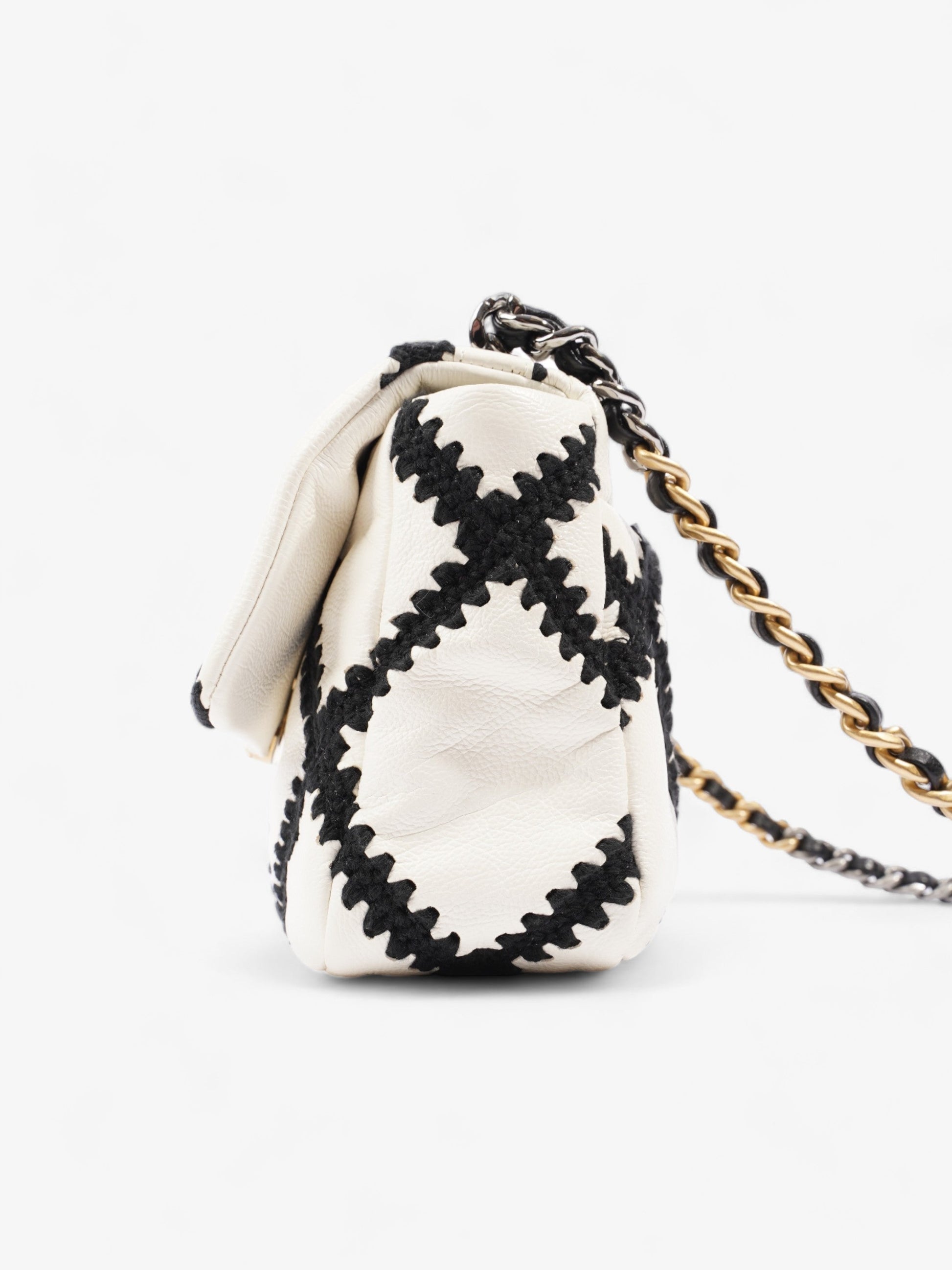 Chanel Chanel 19 Shoulder Bag - Rovelle Bags