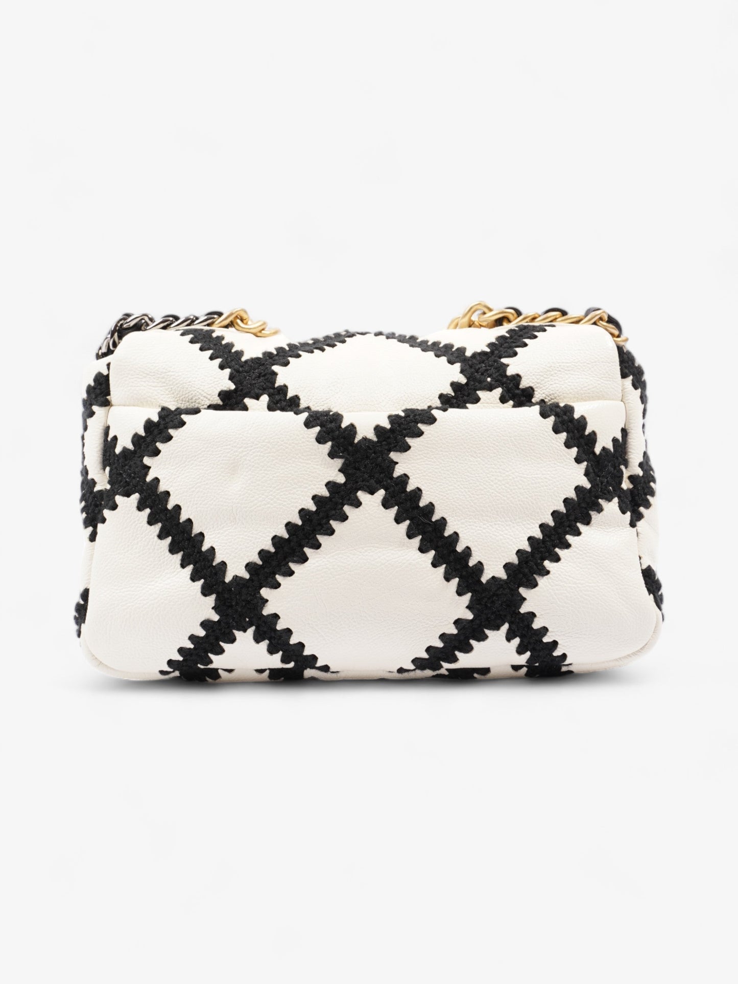 Chanel Chanel 19 Shoulder Bag - Rovelle Bags