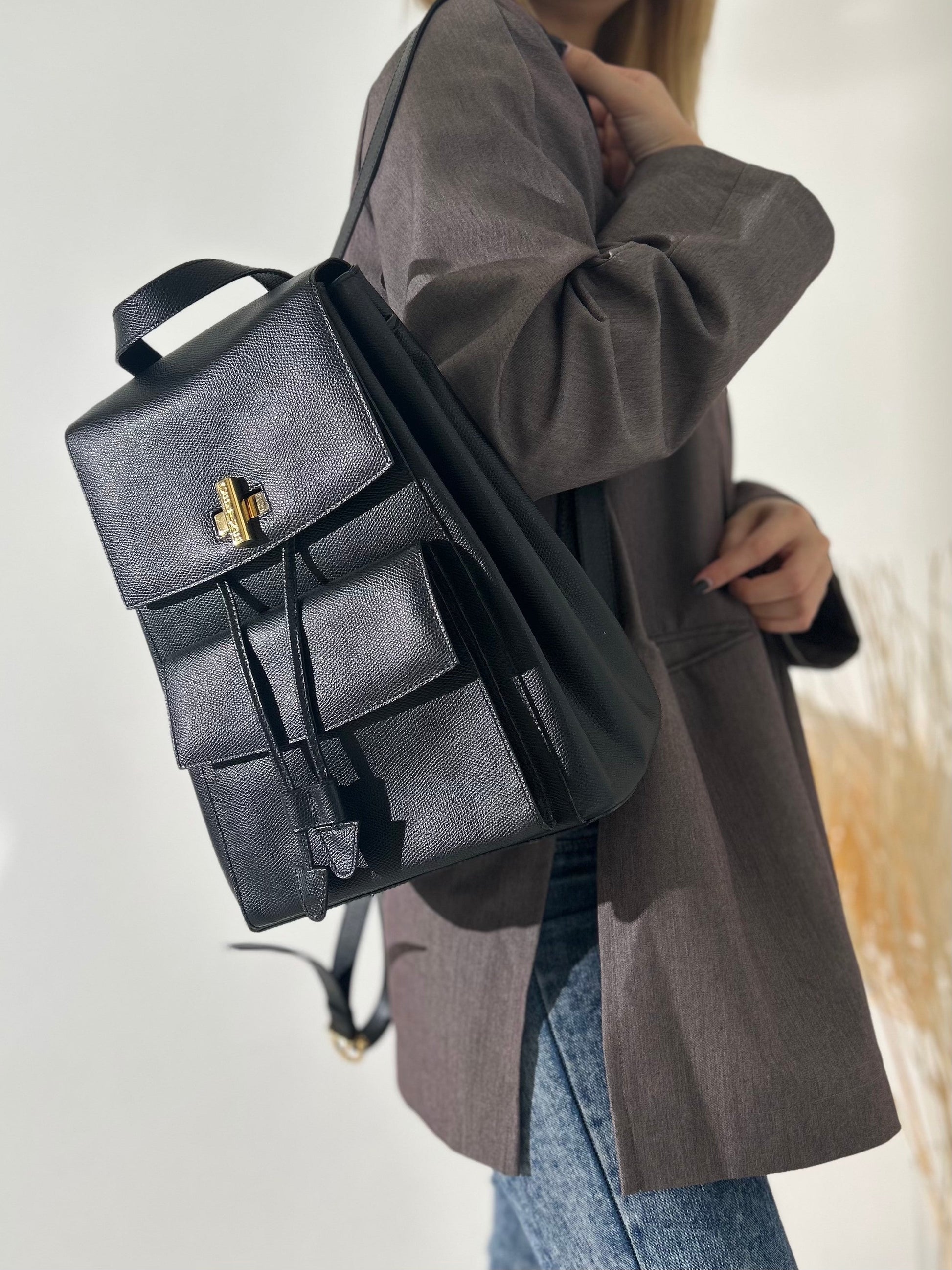 CELINE Turn Lock Leather Backpack Black y4kmst