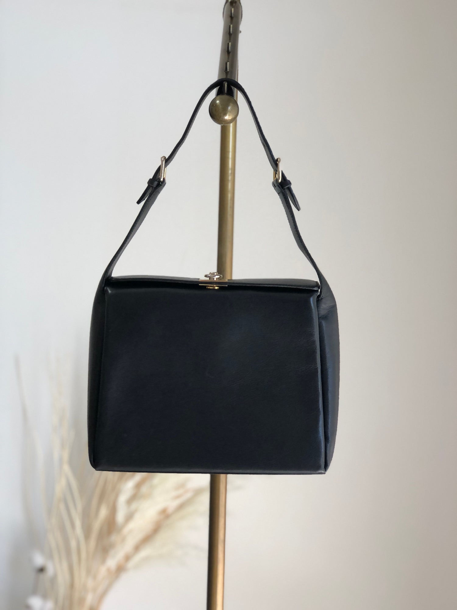CELINE Turn Lock Handbag Black j4gitj