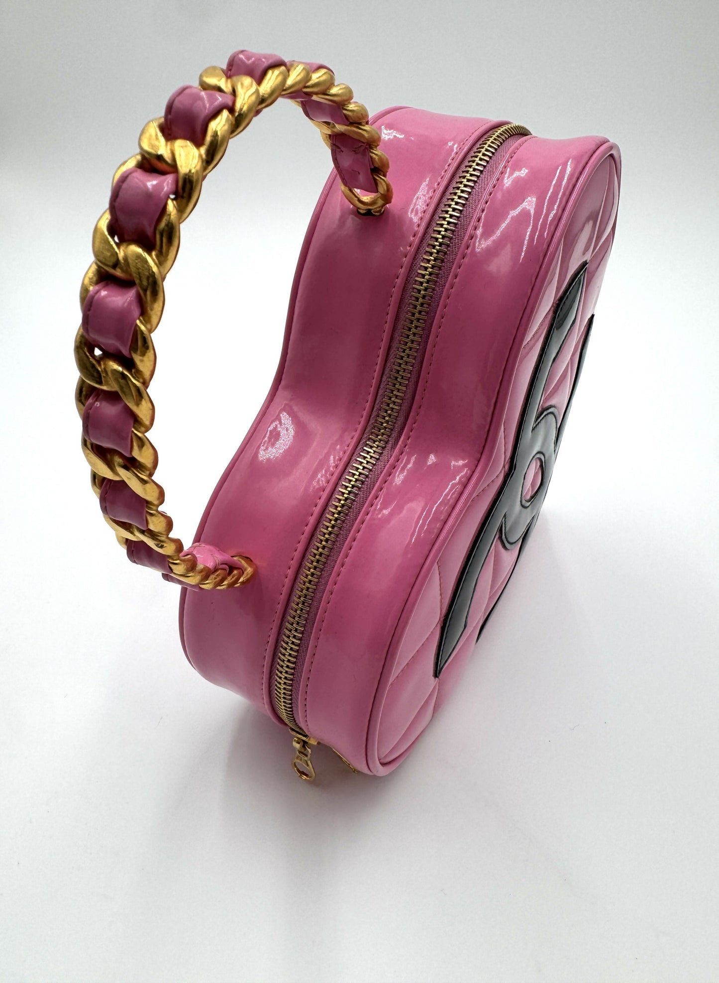 Chanel Chanel 19 Shoulder Bag - Rovelle Bags