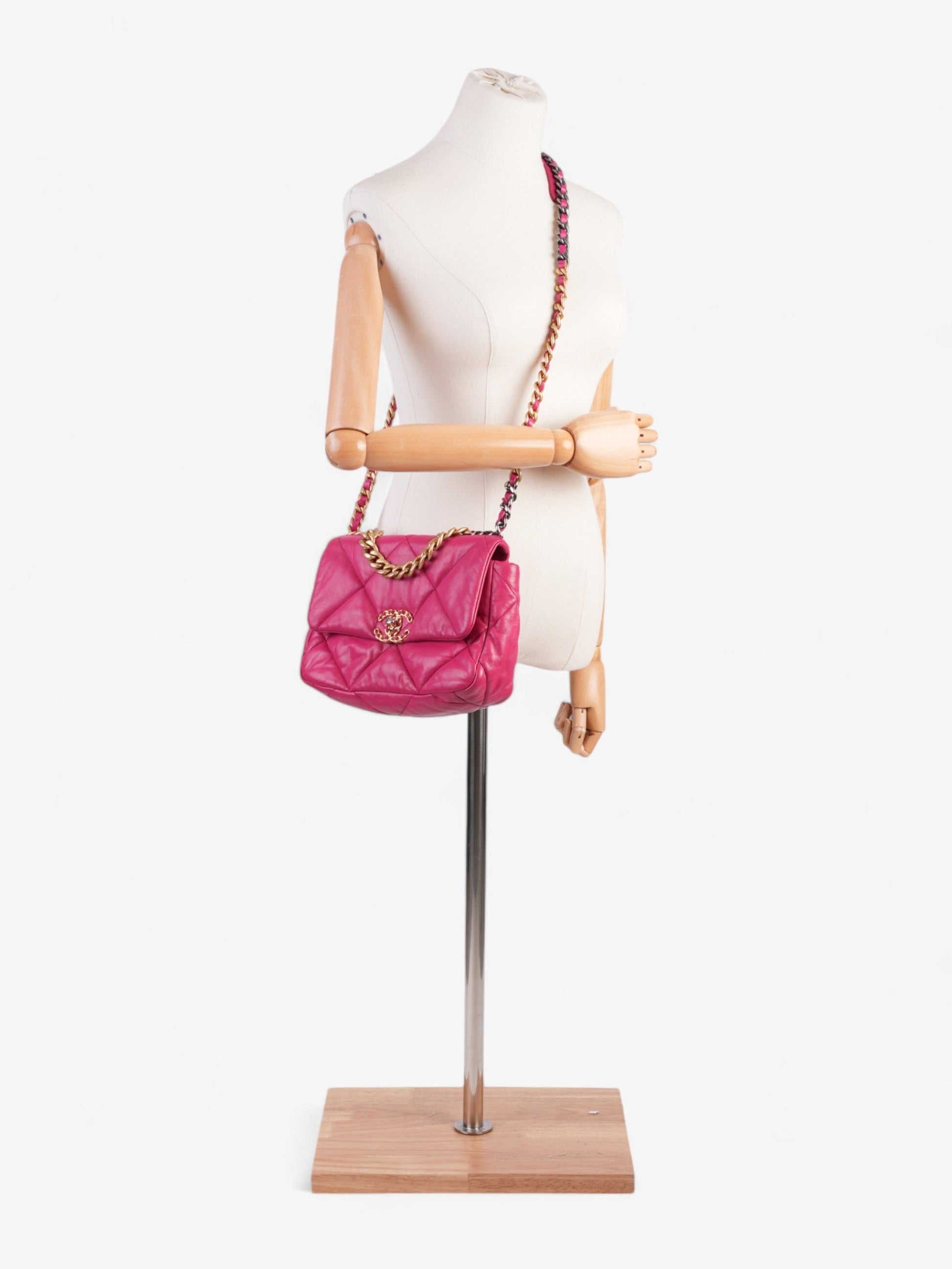 Chanel Chanel 19 Shoulder Bag - Rovelle Bags