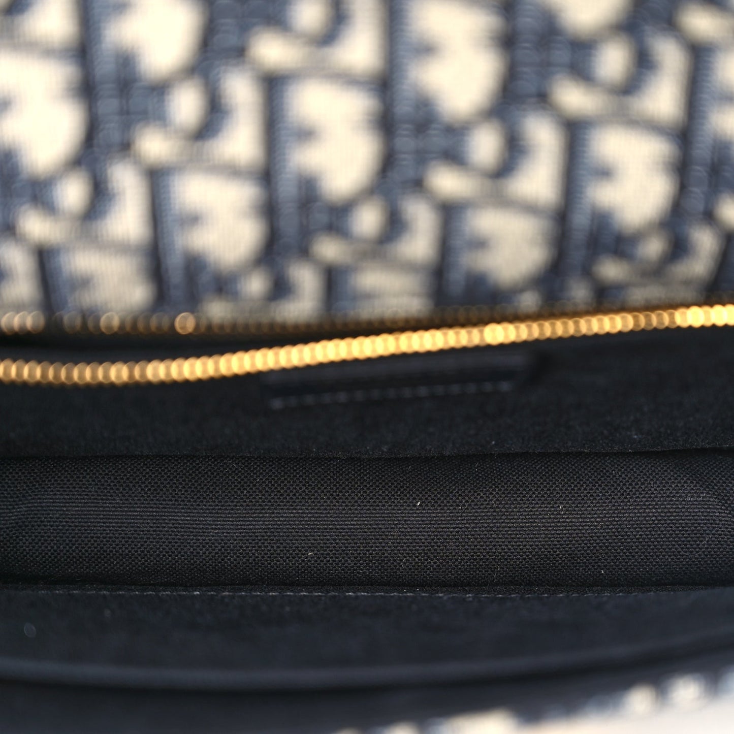 Dior 30 Montaigne Shoulder Bag - Rovelle Bags