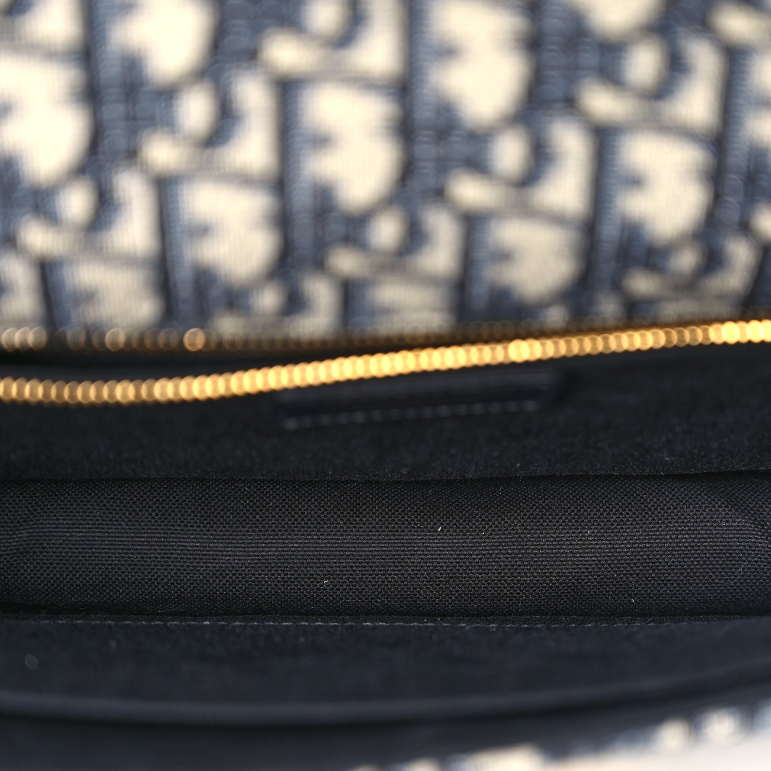 Dior 30 Montaigne Shoulder Bag - Rovelle Bags