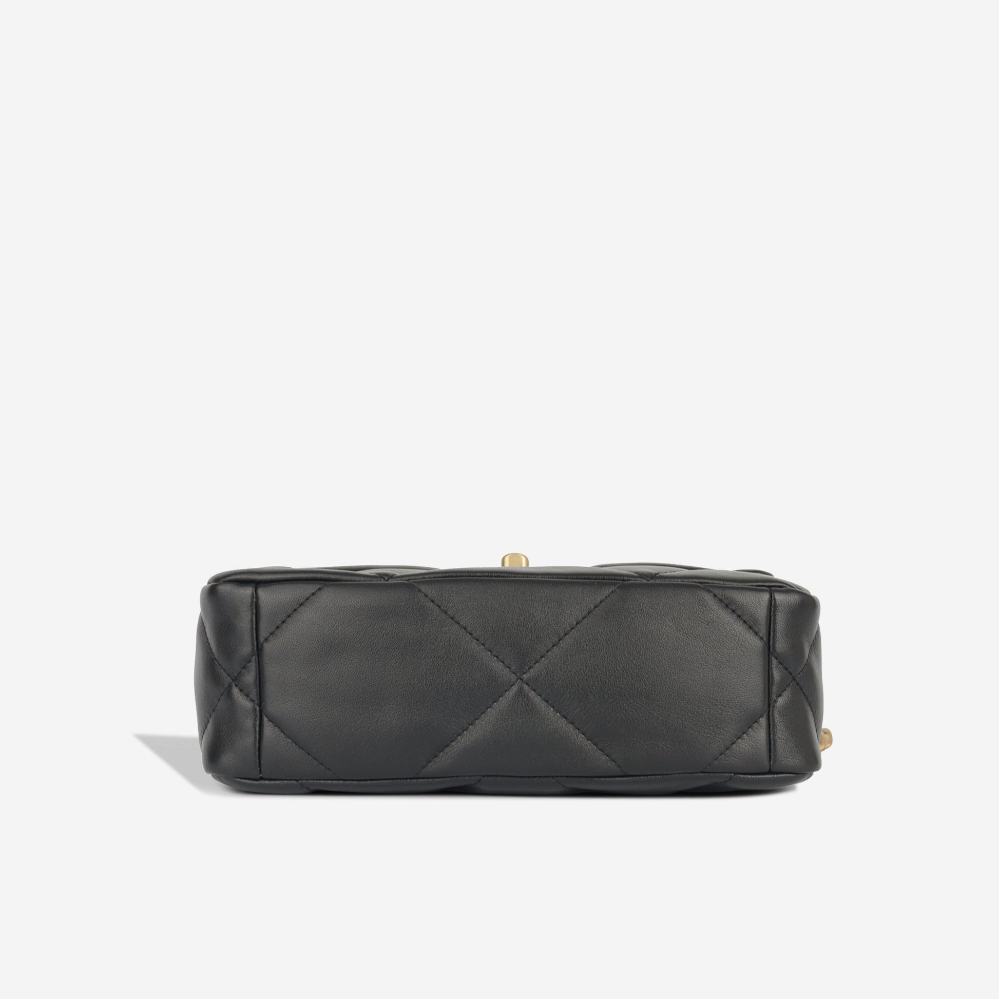 Chanel Chanel 19 Shoulder Bag - Rovelle Bags