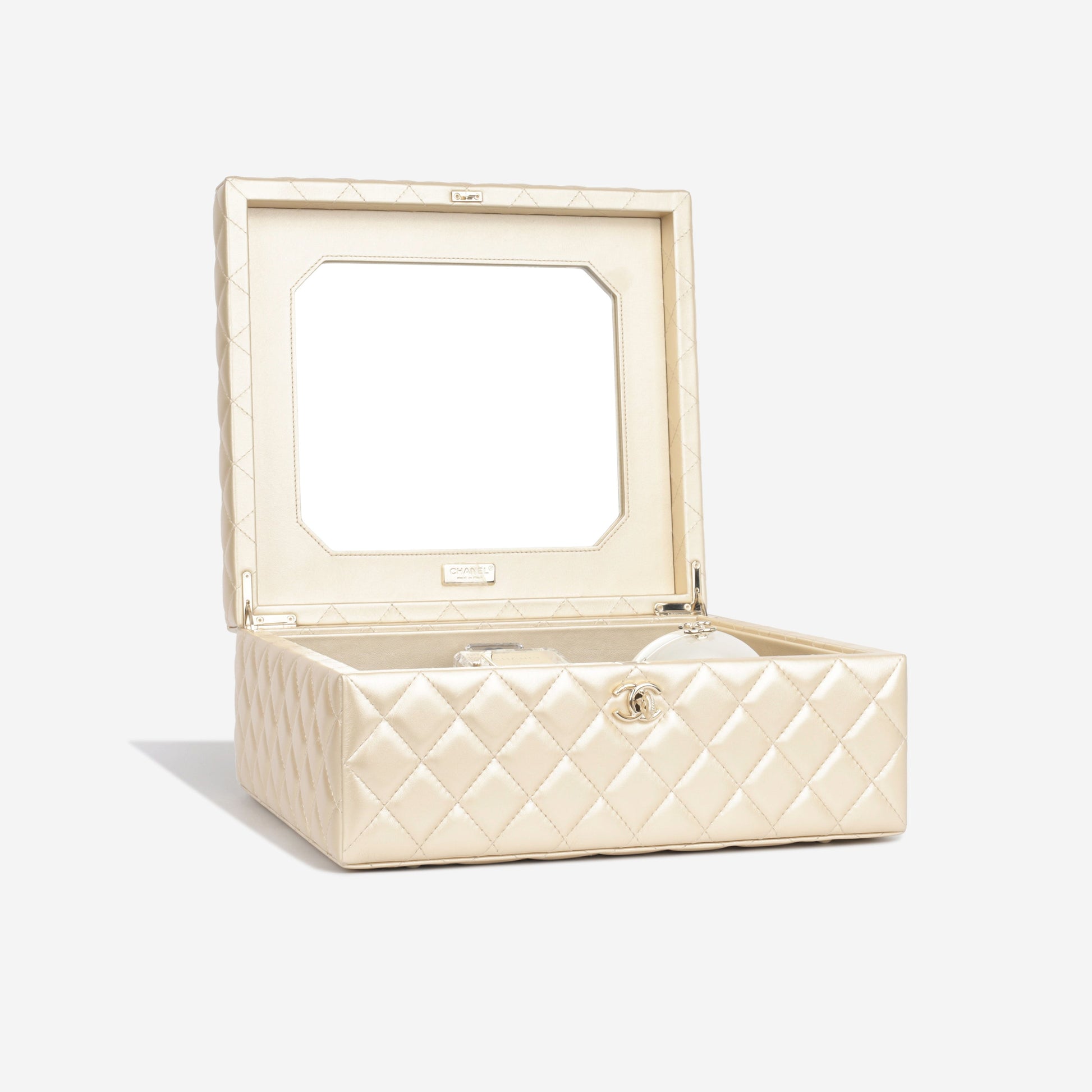Chanel Handbag - Rovelle Bags