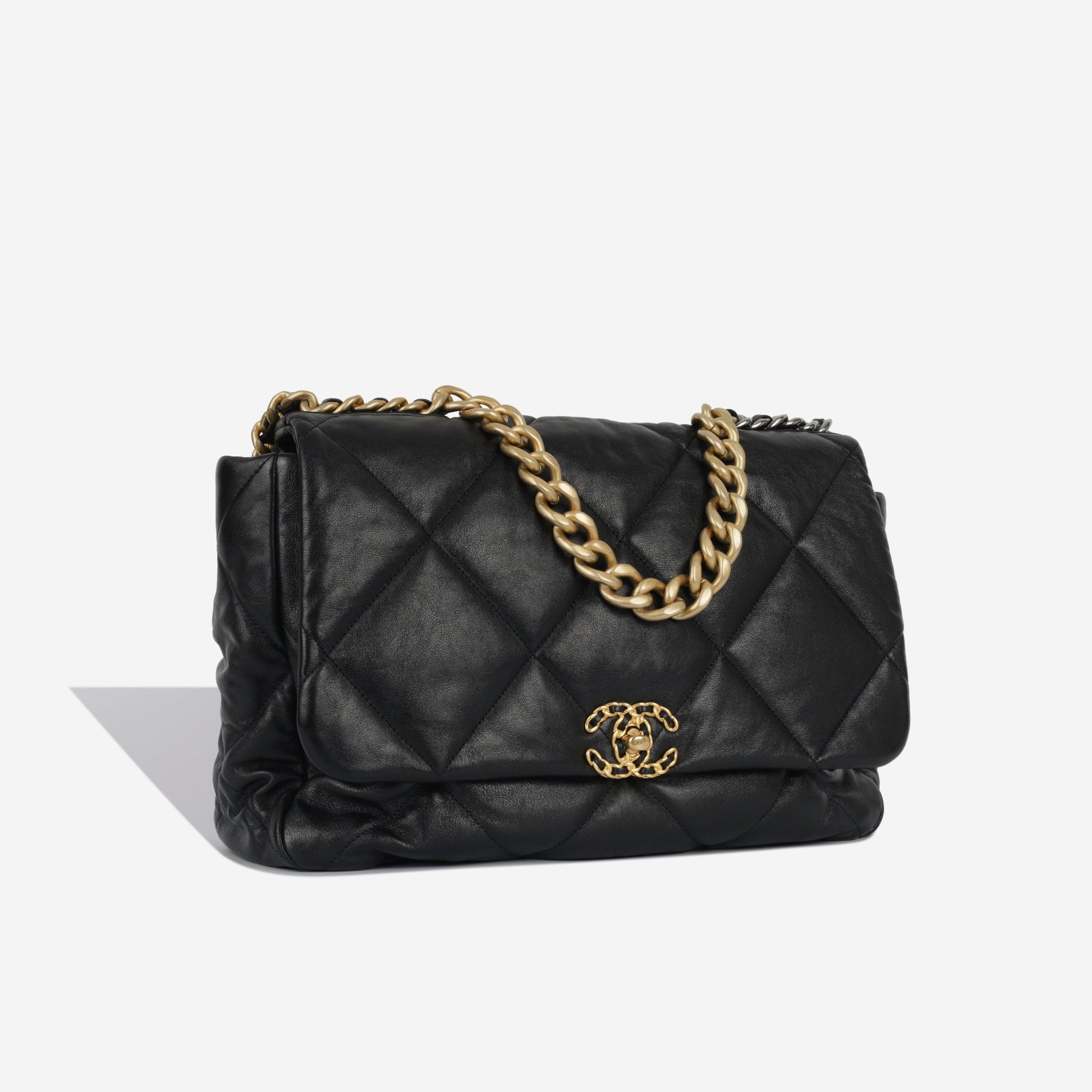 Chanel Chanel 19 Shoulder Bag - Rovelle Bags