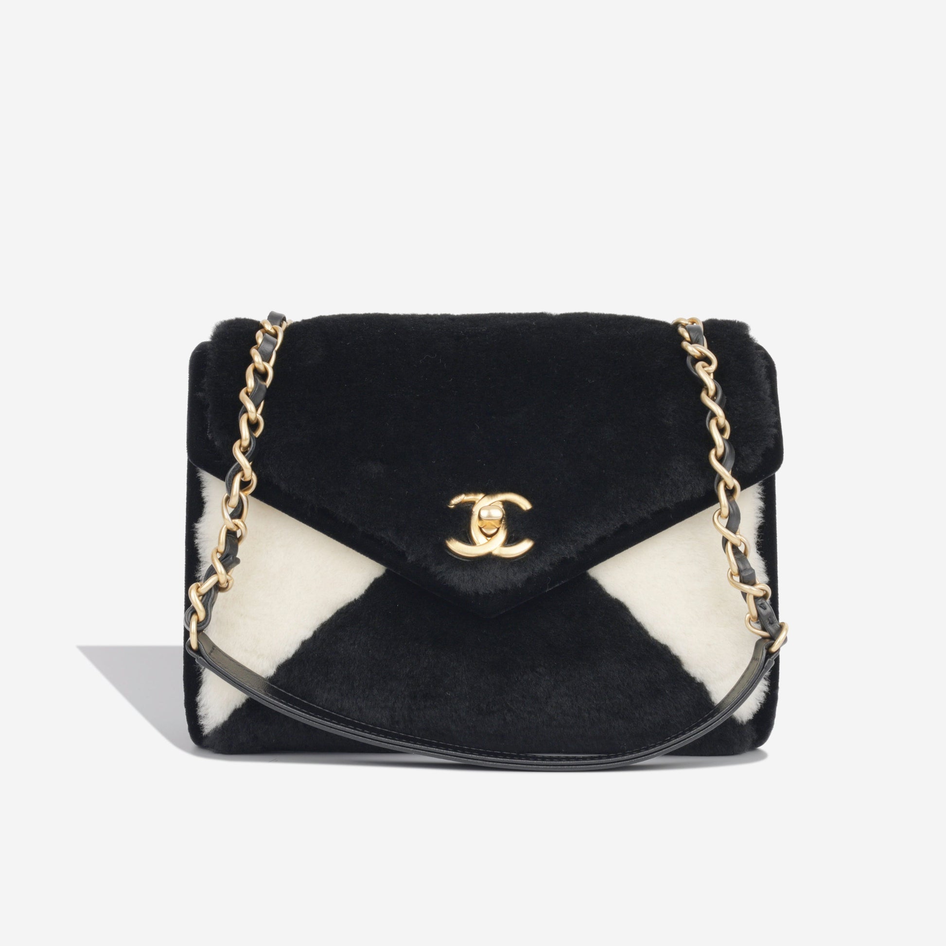 Chanel Classic Flap Shoulder Bag - Rovelle Bags