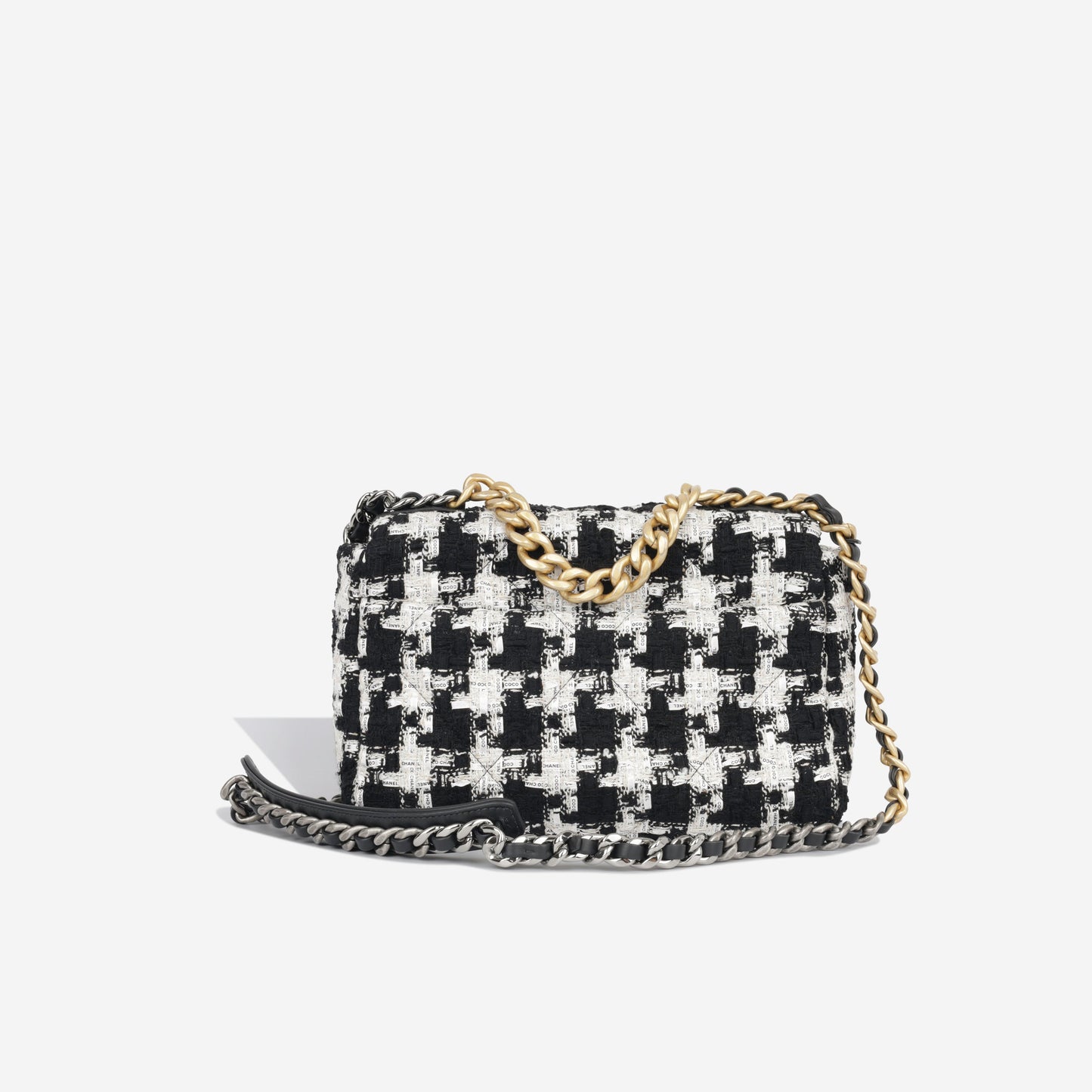 Chanel Chanel 19 Shoulder Bag - Rovelle Bags