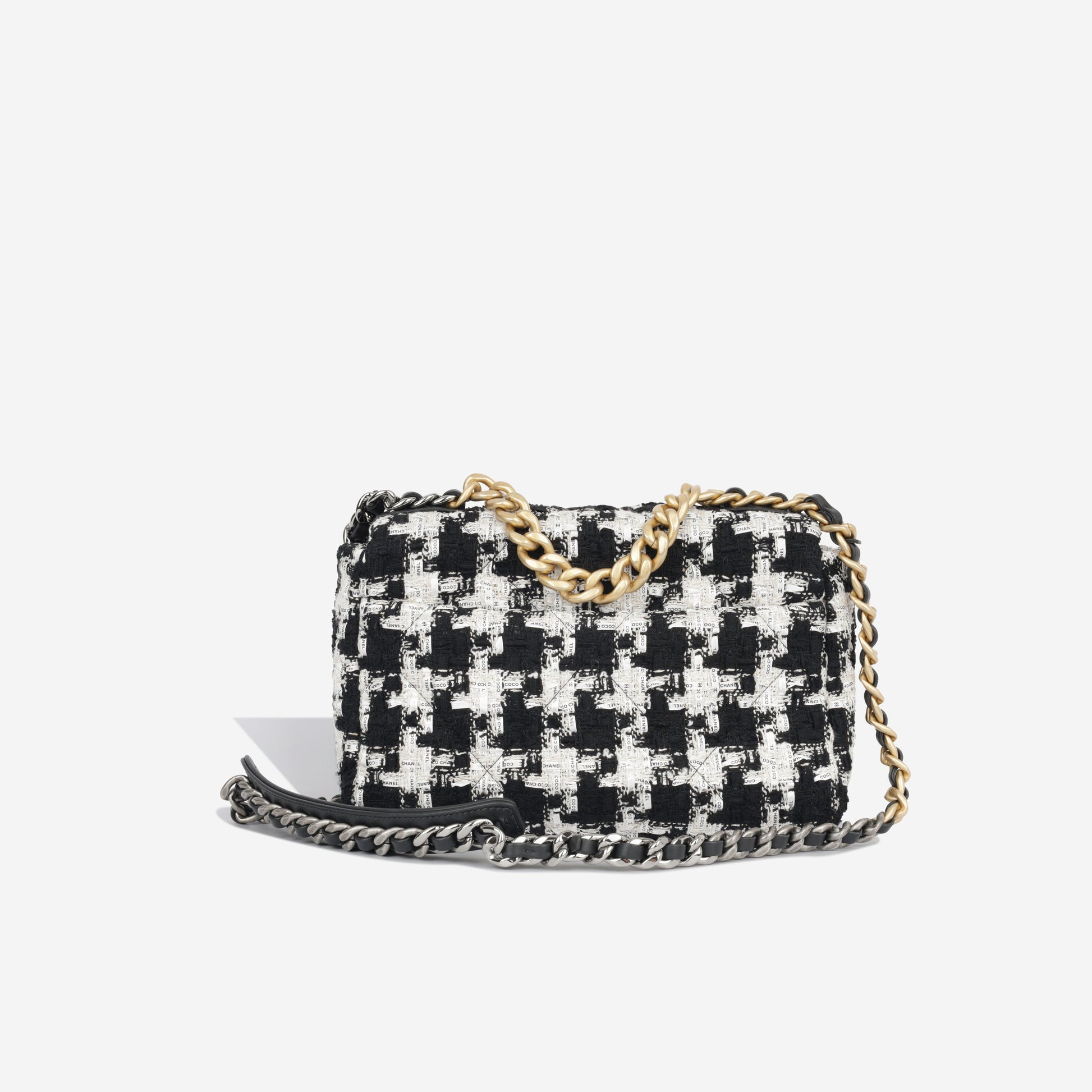 Chanel Chanel 19 Shoulder Bag - Rovelle Bags