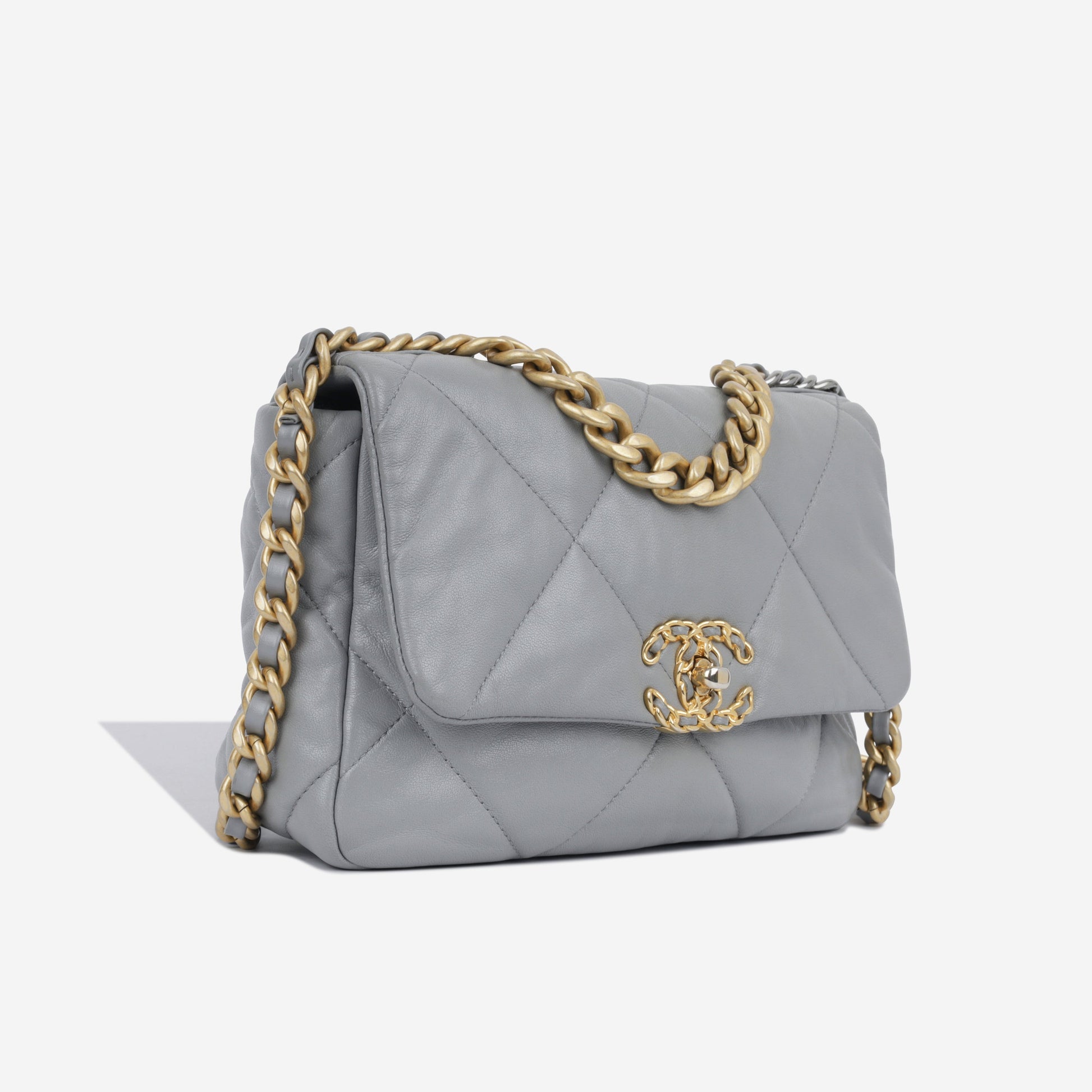 Chanel Chanel 19 Shoulder Bag - Rovelle Bags