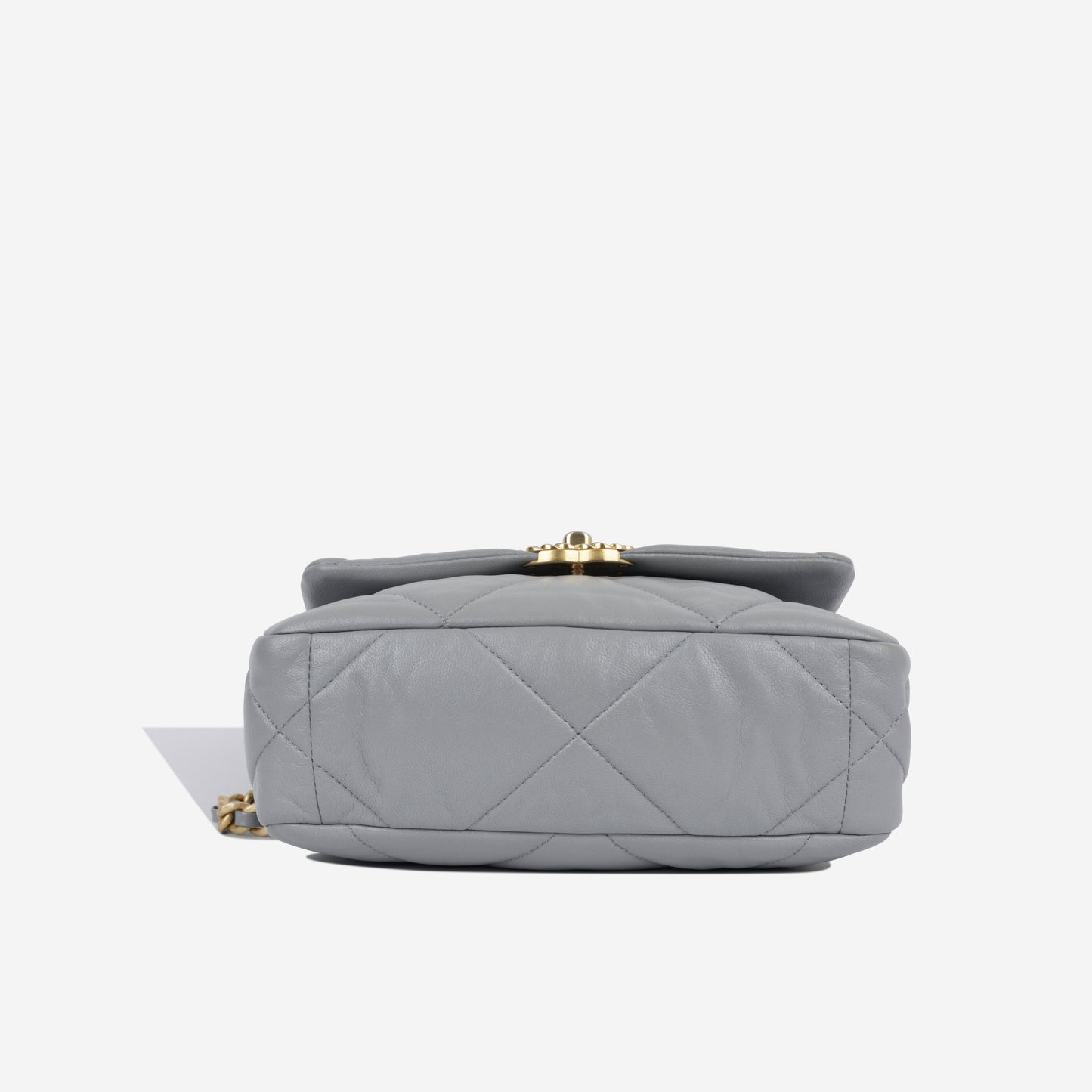 Chanel Chanel 19 Shoulder Bag - Rovelle Bags