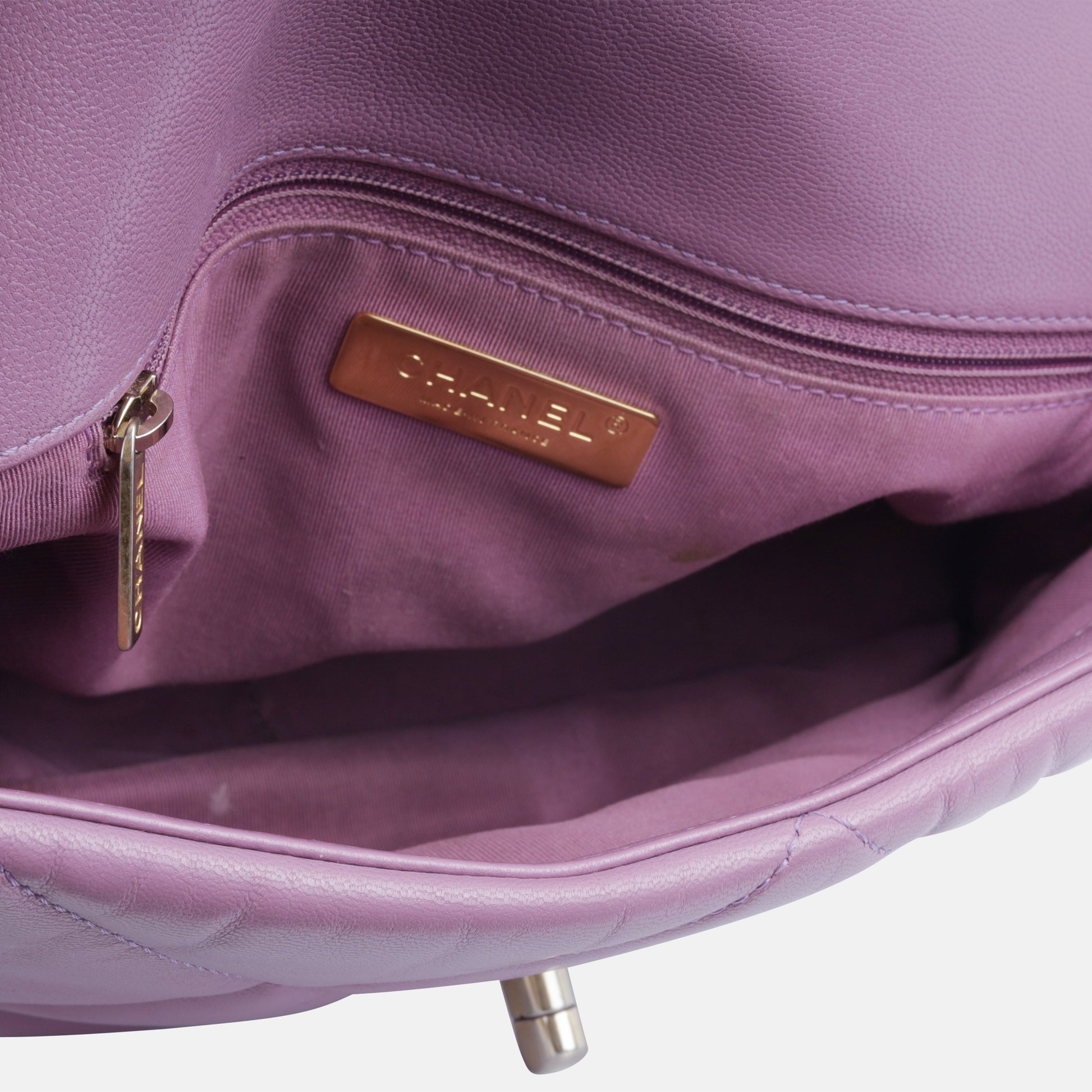 Chanel Chanel 19 Shoulder Bag - Rovelle Bags