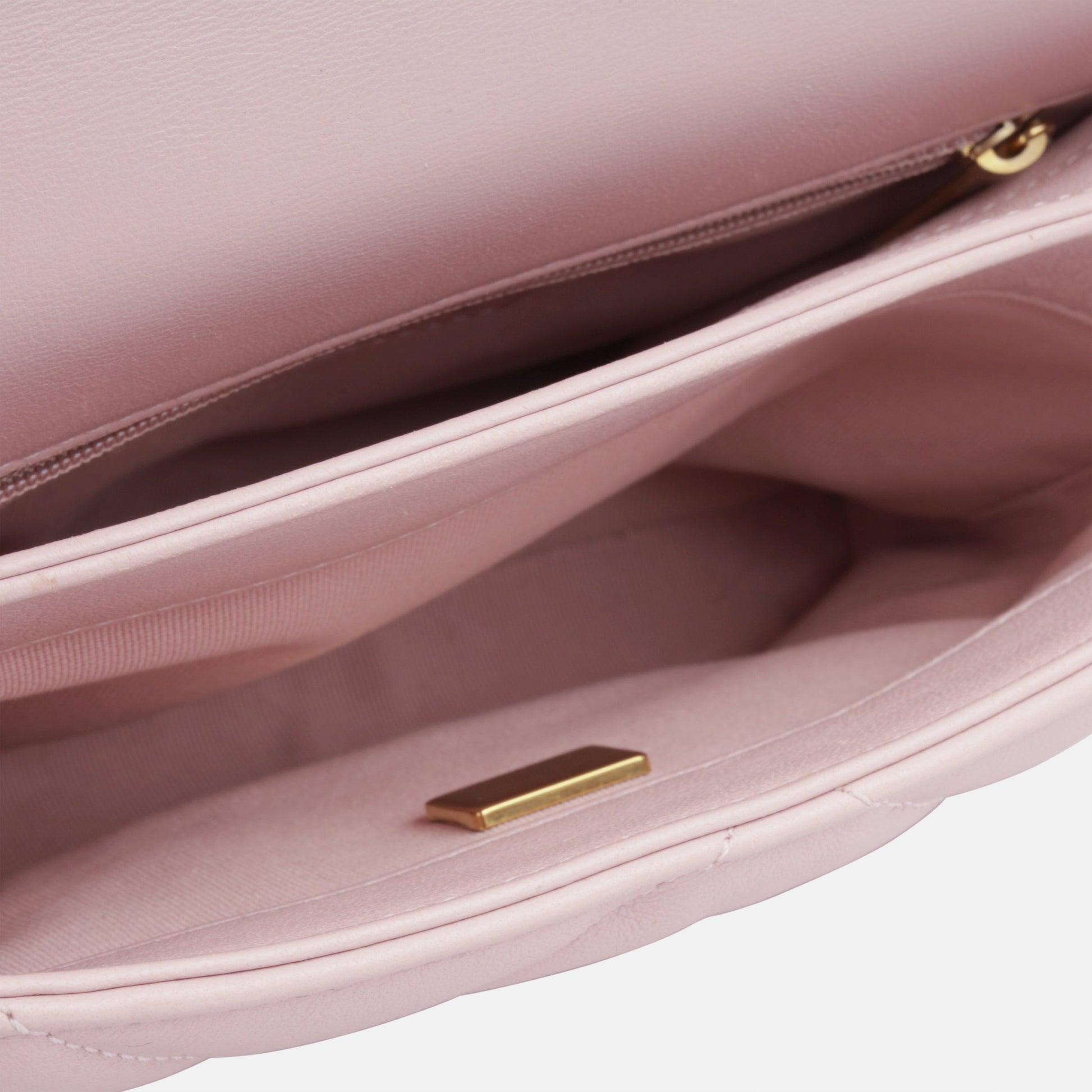 Chanel Chanel 19 Shoulder Bag - Rovelle Bags