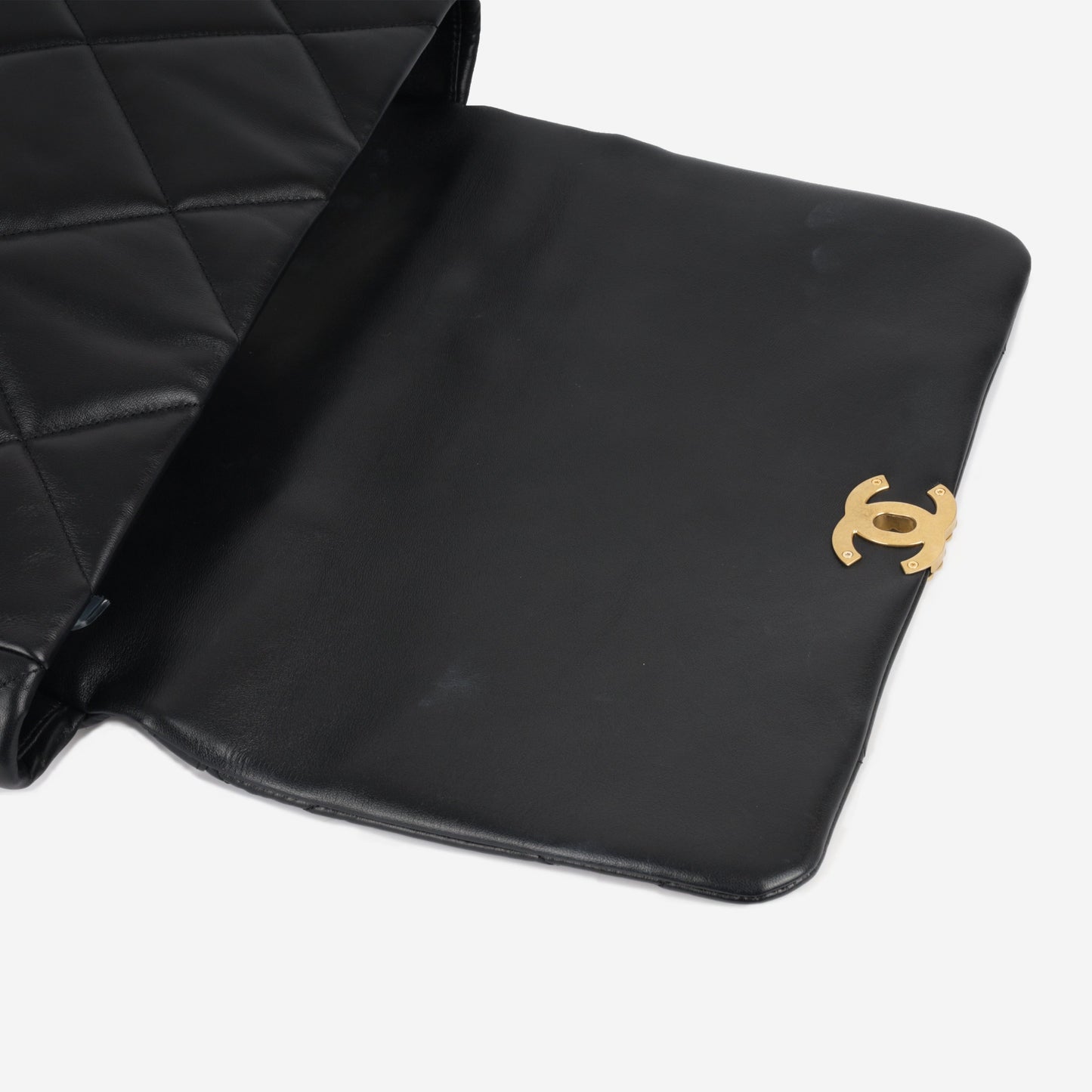 Chanel Chanel 19 Shoulder Bag - Rovelle Bags