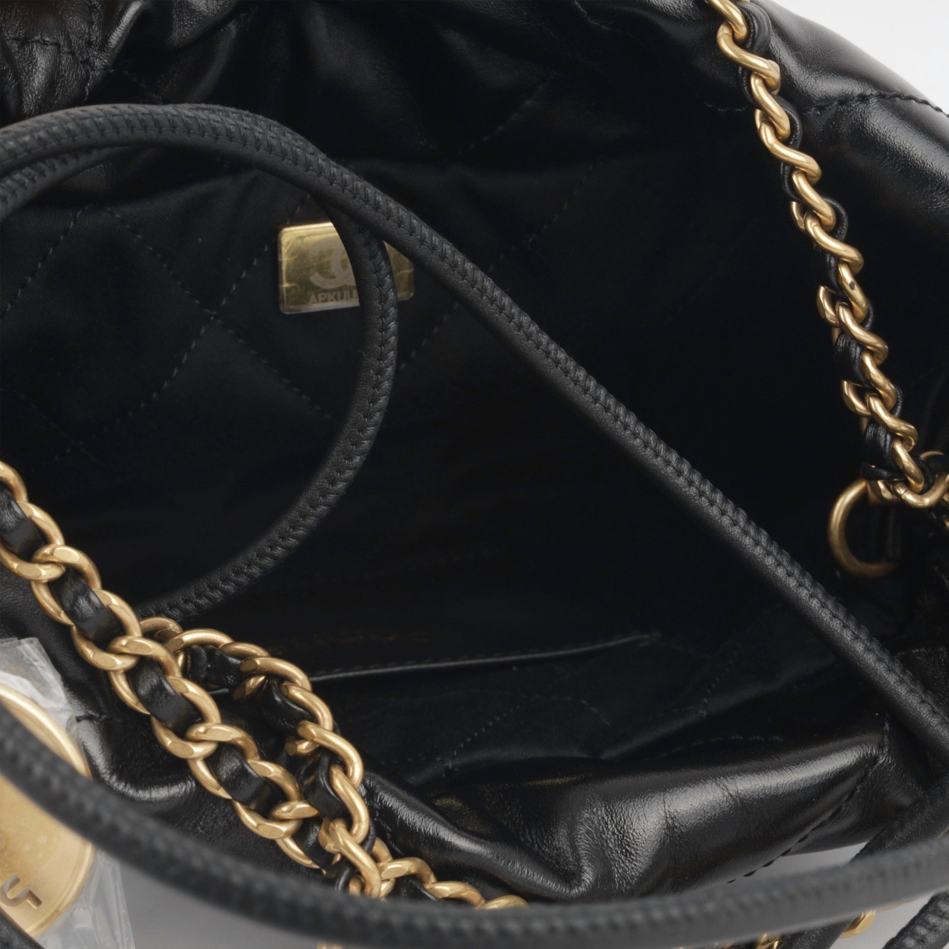 Chanel Chanel 22 Shoulder Bag - Rovelle Bags