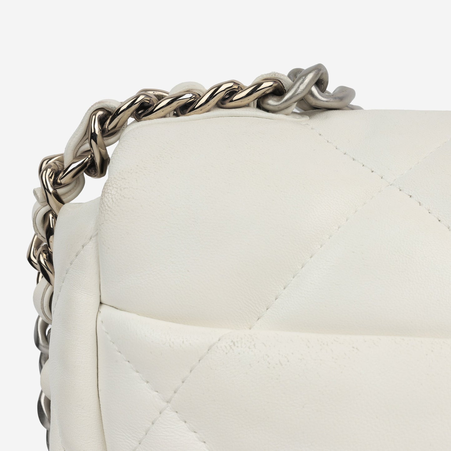 Chanel Chanel 19 Shoulder Bag - Rovelle Bags