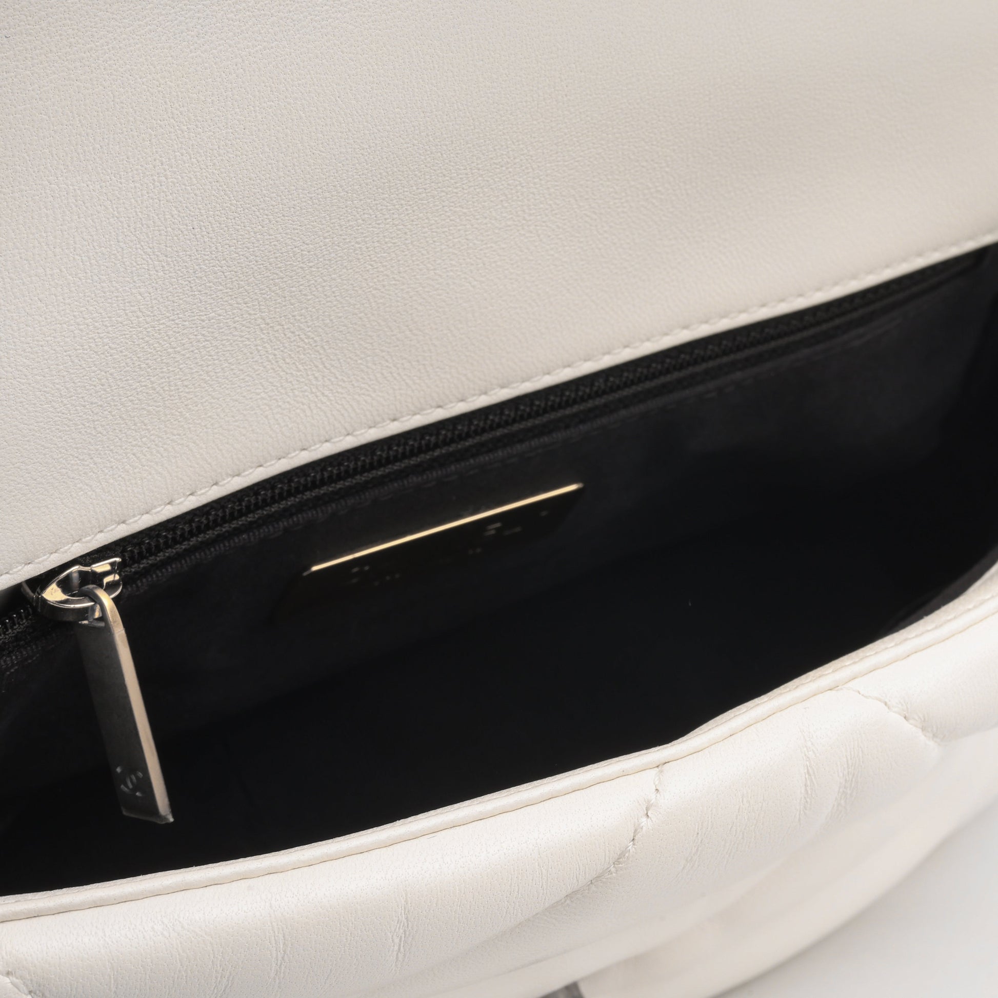 Chanel Chanel 19 Shoulder Bag - Rovelle Bags