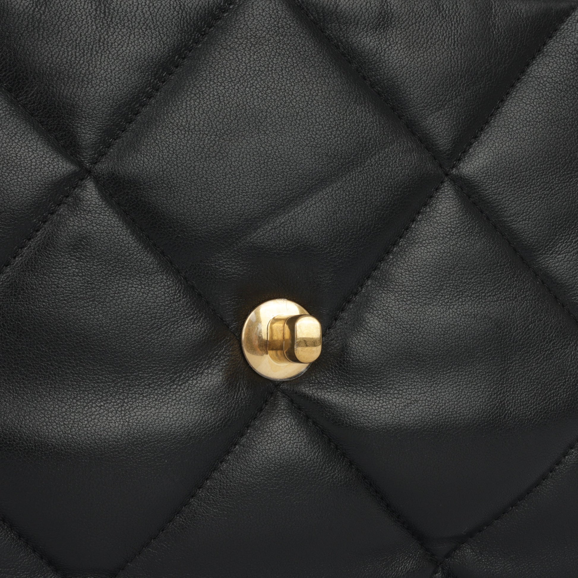 Chanel Chanel 19 Shoulder Bag - Rovelle Bags