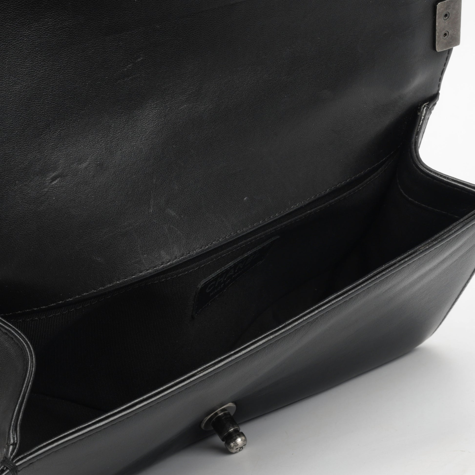 Chanel Boy Bag Shoulder Bag - Rovelle Bags