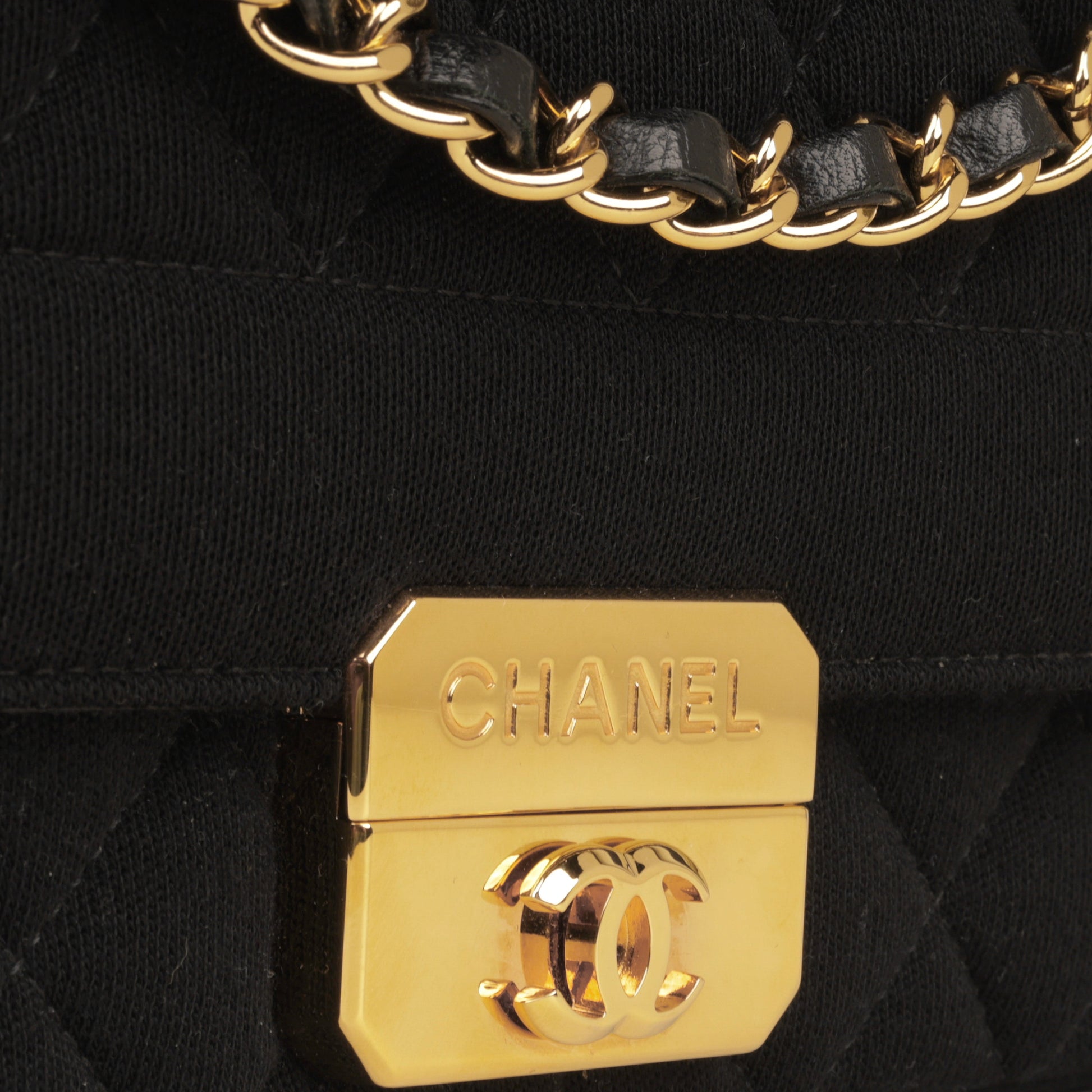 Chanel Chanel 19 Shoulder Bag - Rovelle Bags