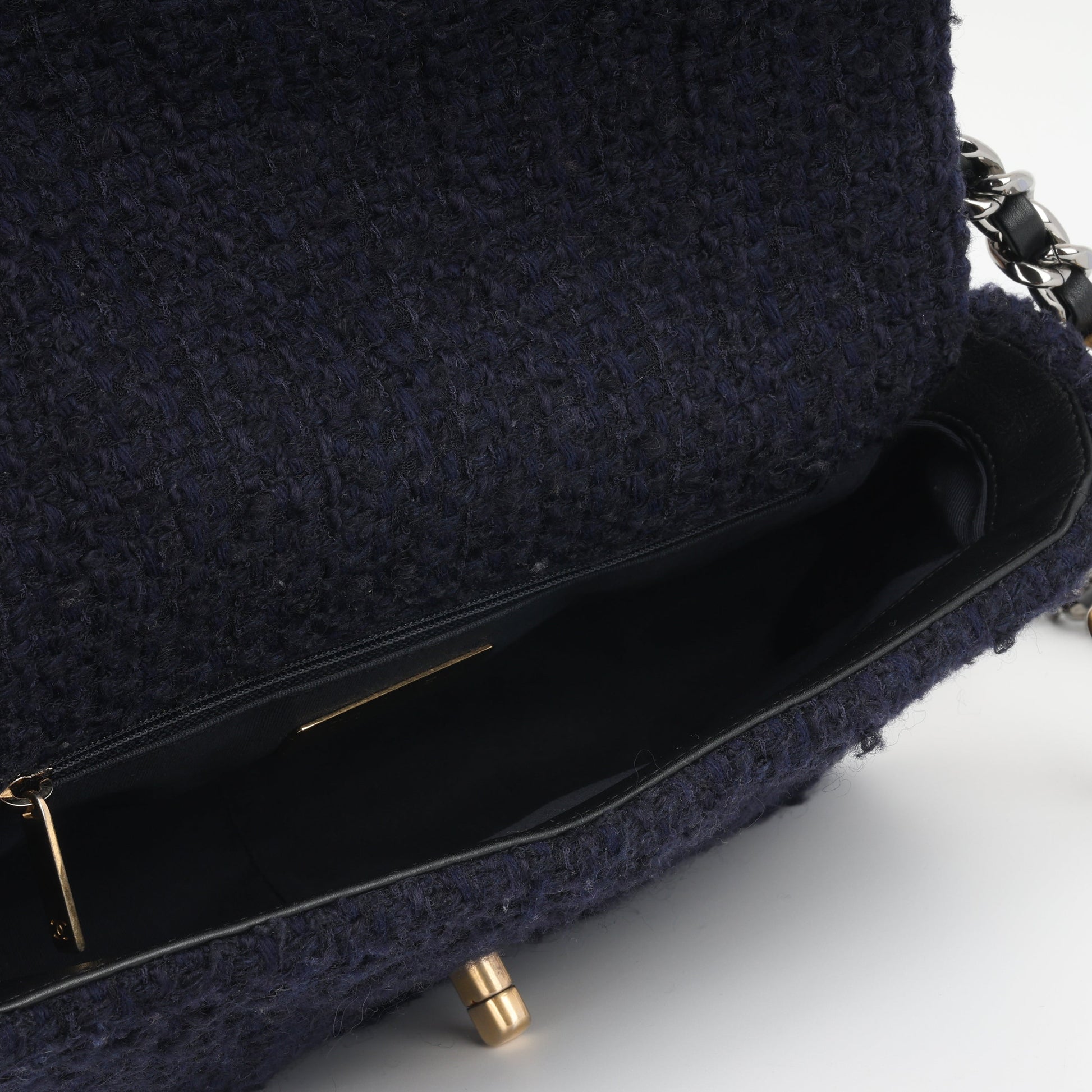 Chanel Chanel 19 Shoulder Bag - Rovelle Bags