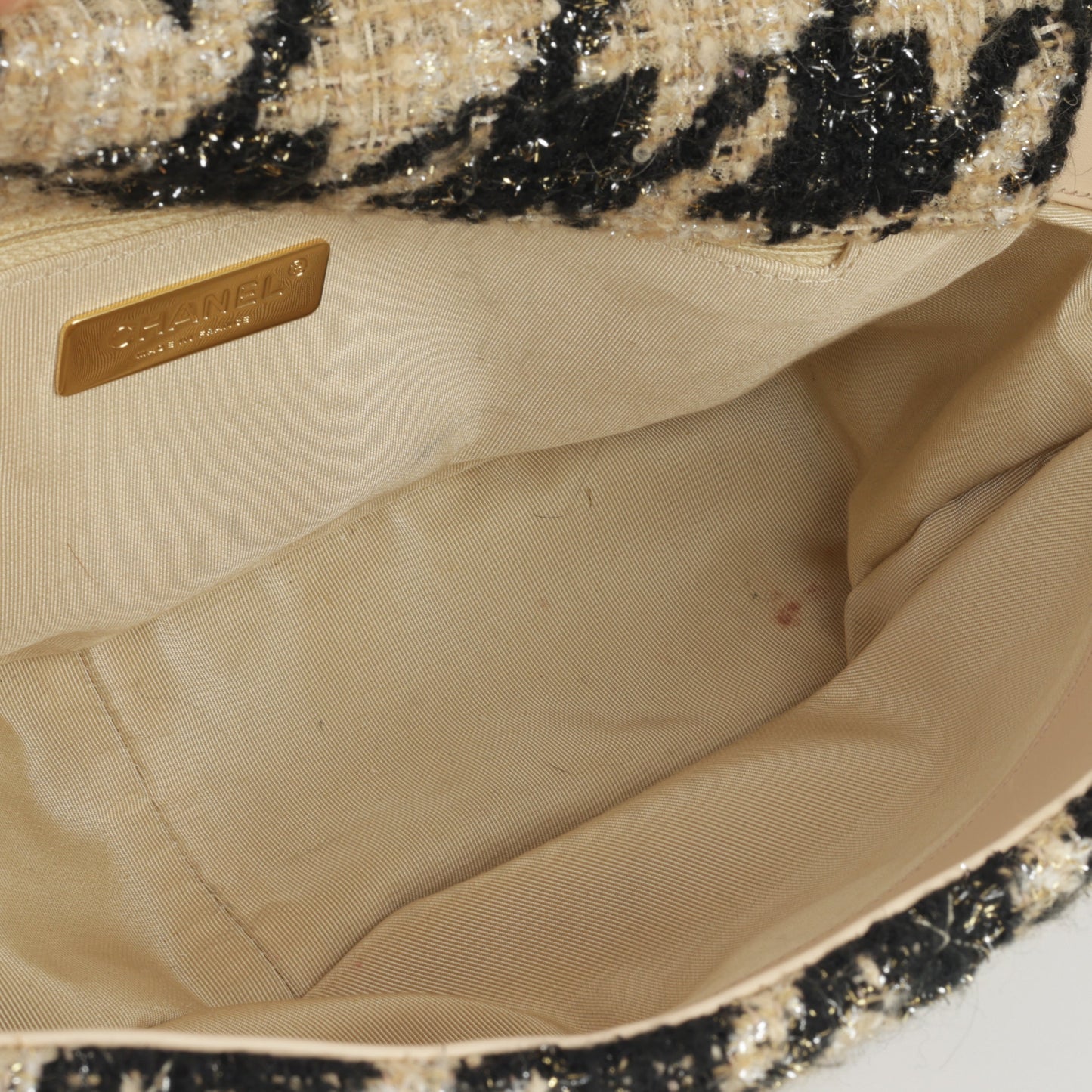 Chanel Chanel 19 Shoulder Bag - Rovelle Bags