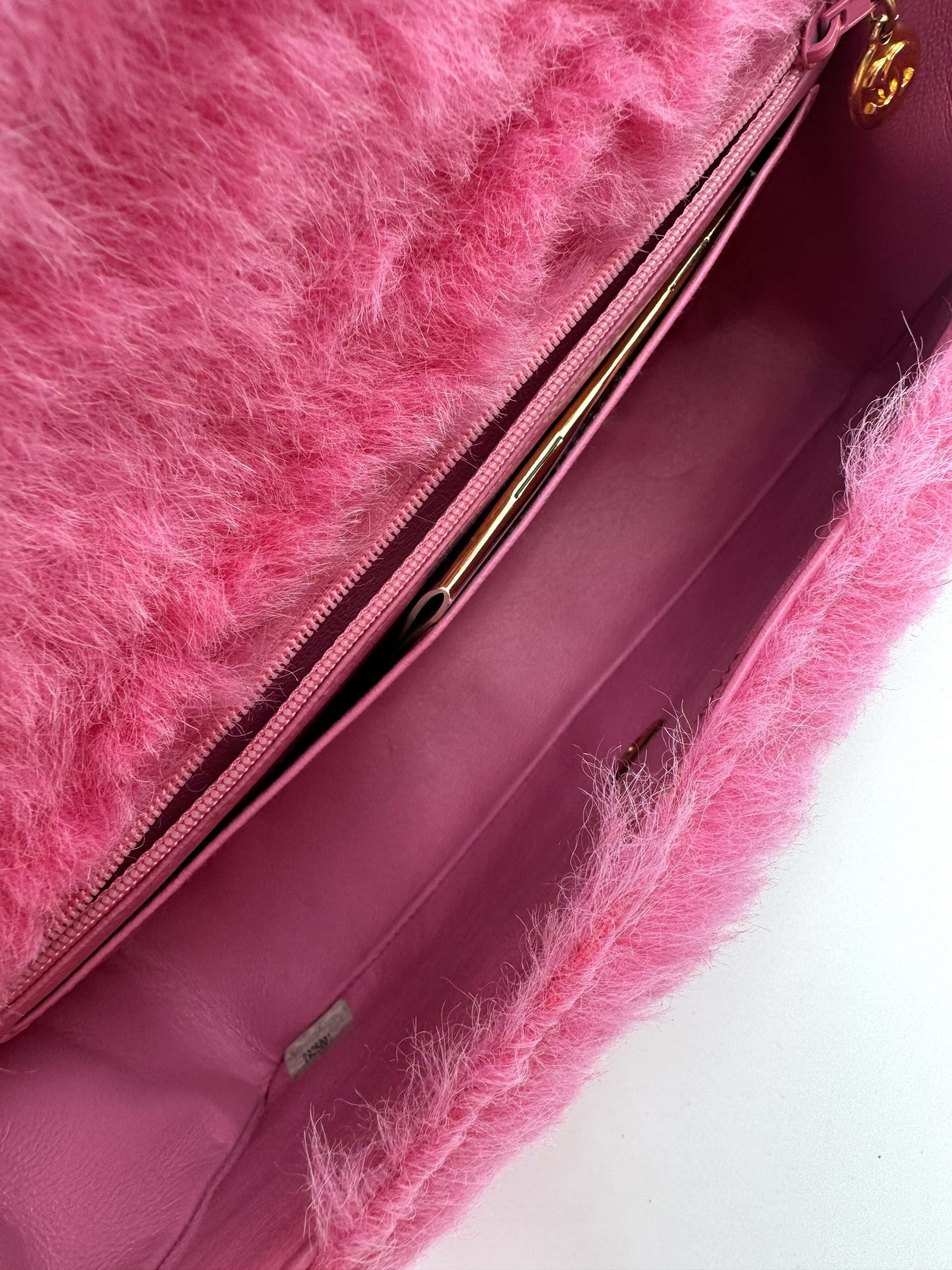 Chanel Chanel 19 Shoulder Bag - Rovelle Bags