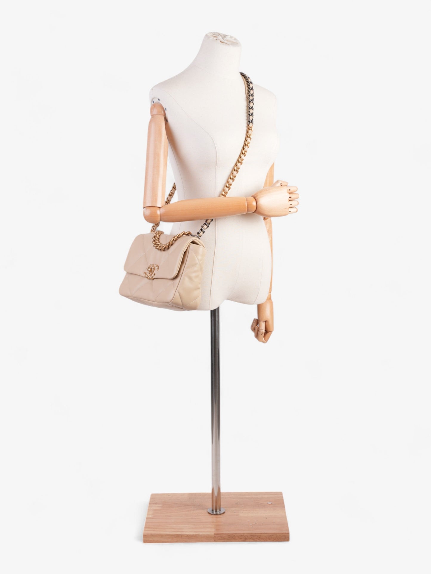 Chanel Chanel 19 Shoulder Bag - Rovelle Bags