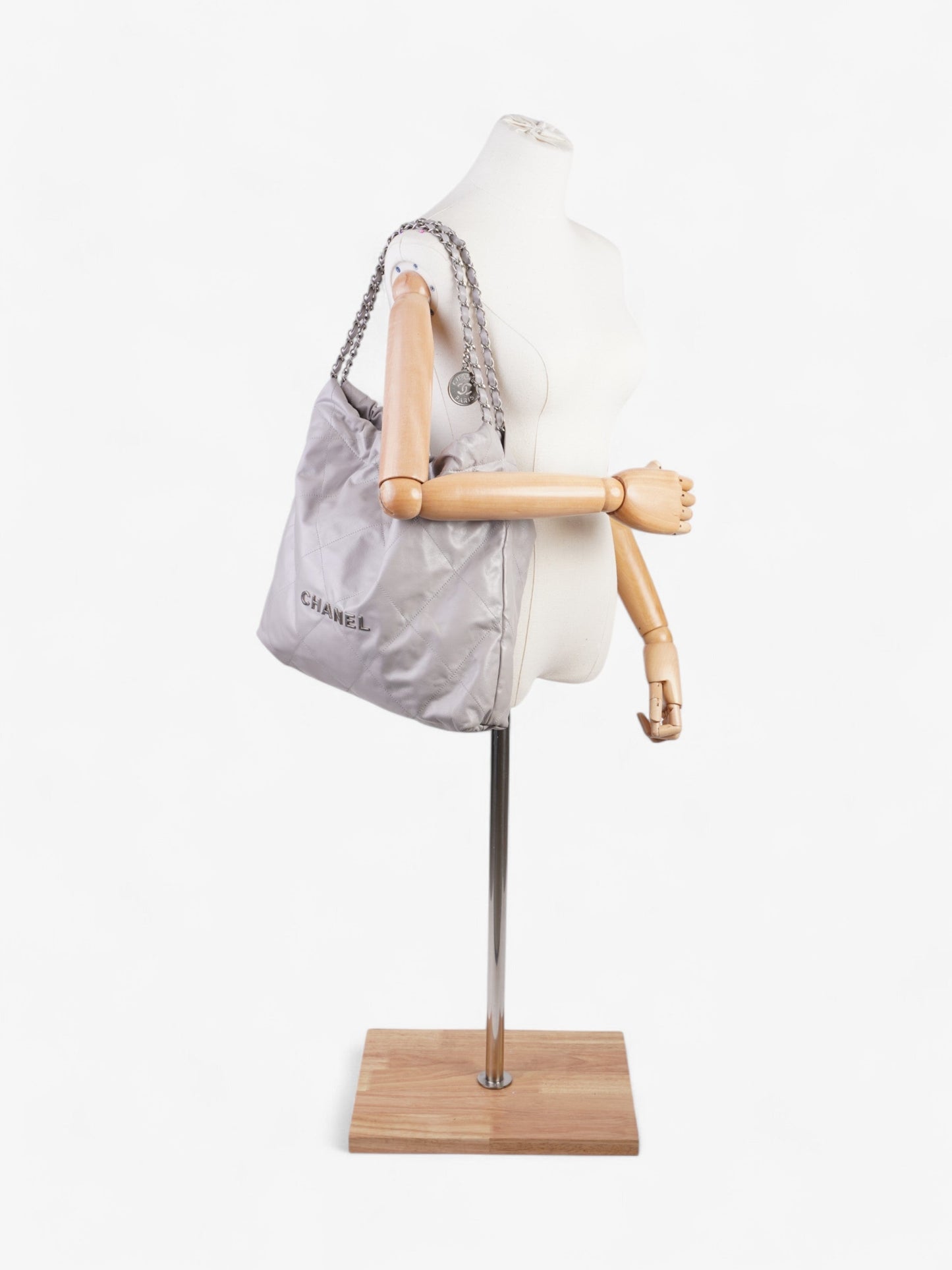 Chanel Chanel 22 Shoulder Bag - Rovelle Bags
